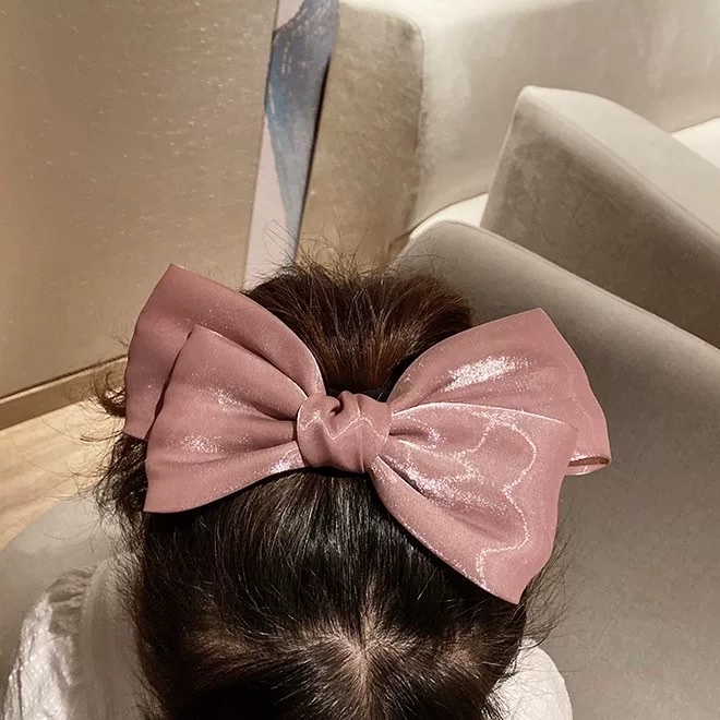 Super fairy bow, ribbon, spring clip, back of the head, half tie hair, top clip, hair clip, headwear, women's hair accessory, hair band Application Scenario