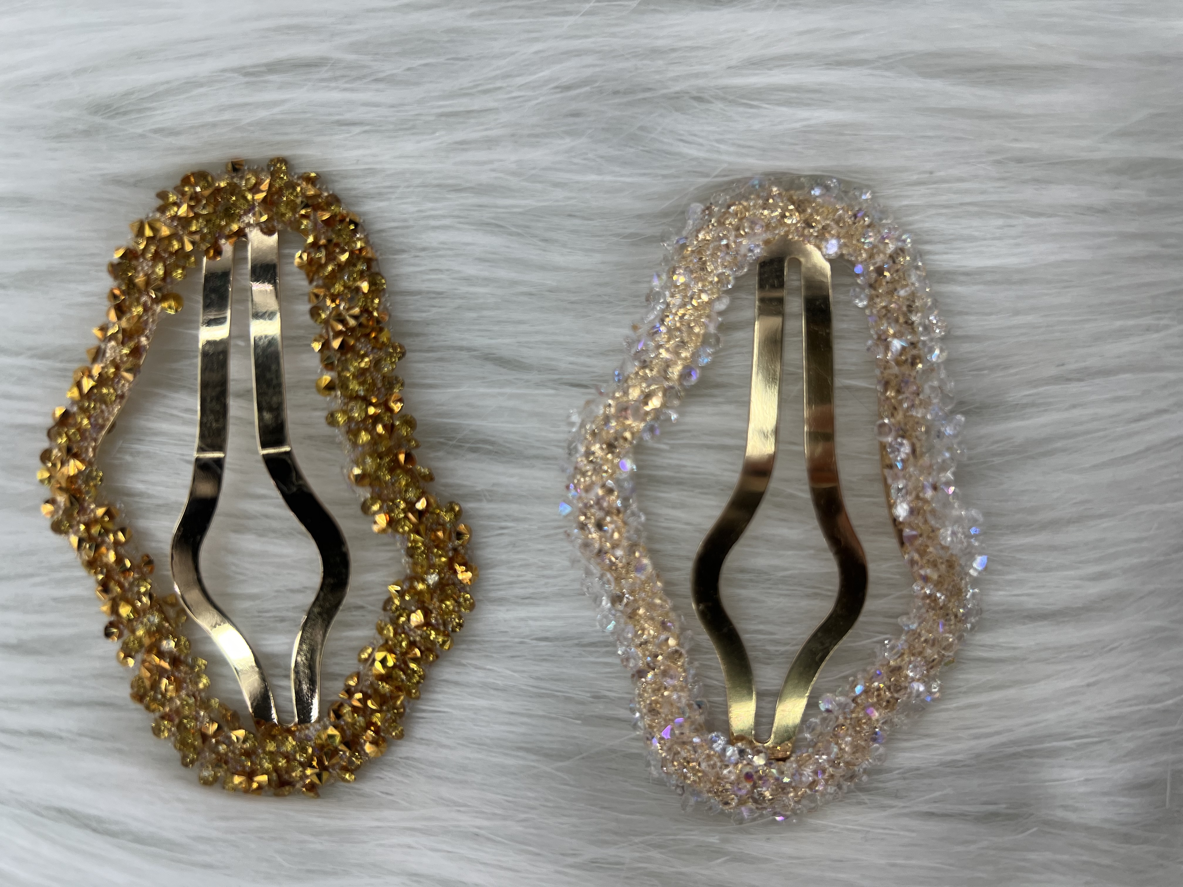 Tianyi Accessories selects a wide range of popular headwear from street stalls, including various styles of hair ties and clips. It is a must-have hair accessory for fashionable girls detail image 2