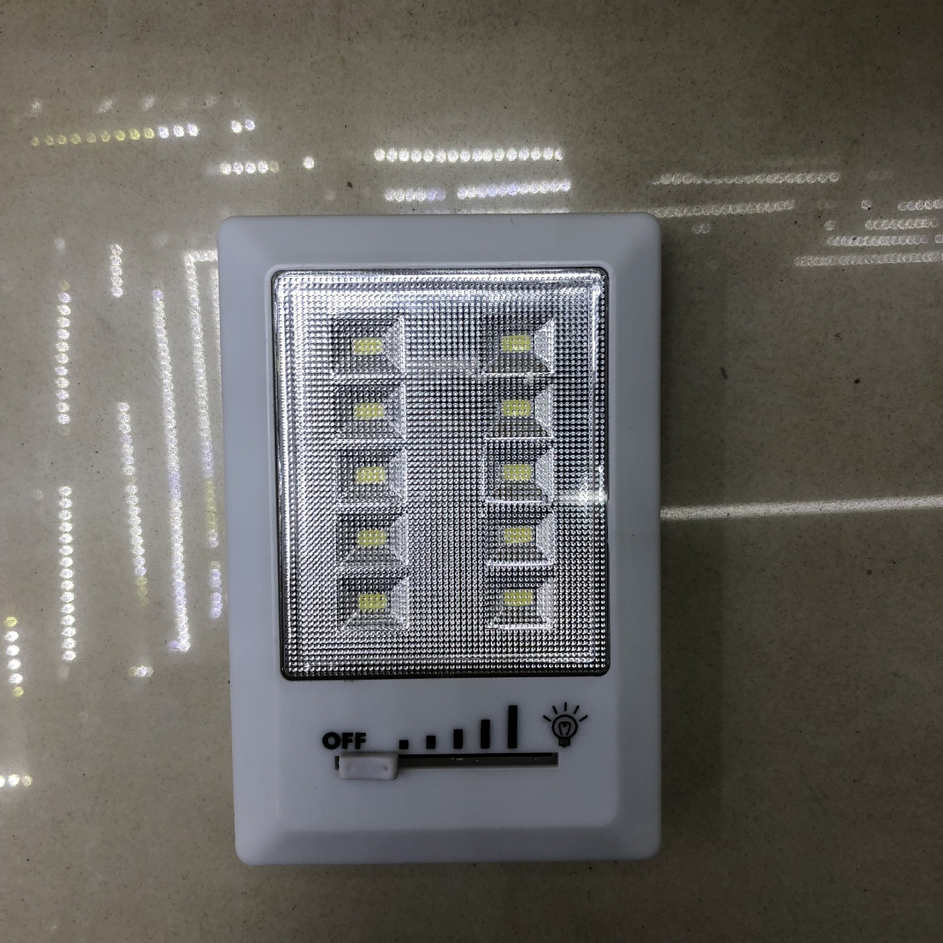 020-10LED开关灯照明灯衣柜灯应急灯