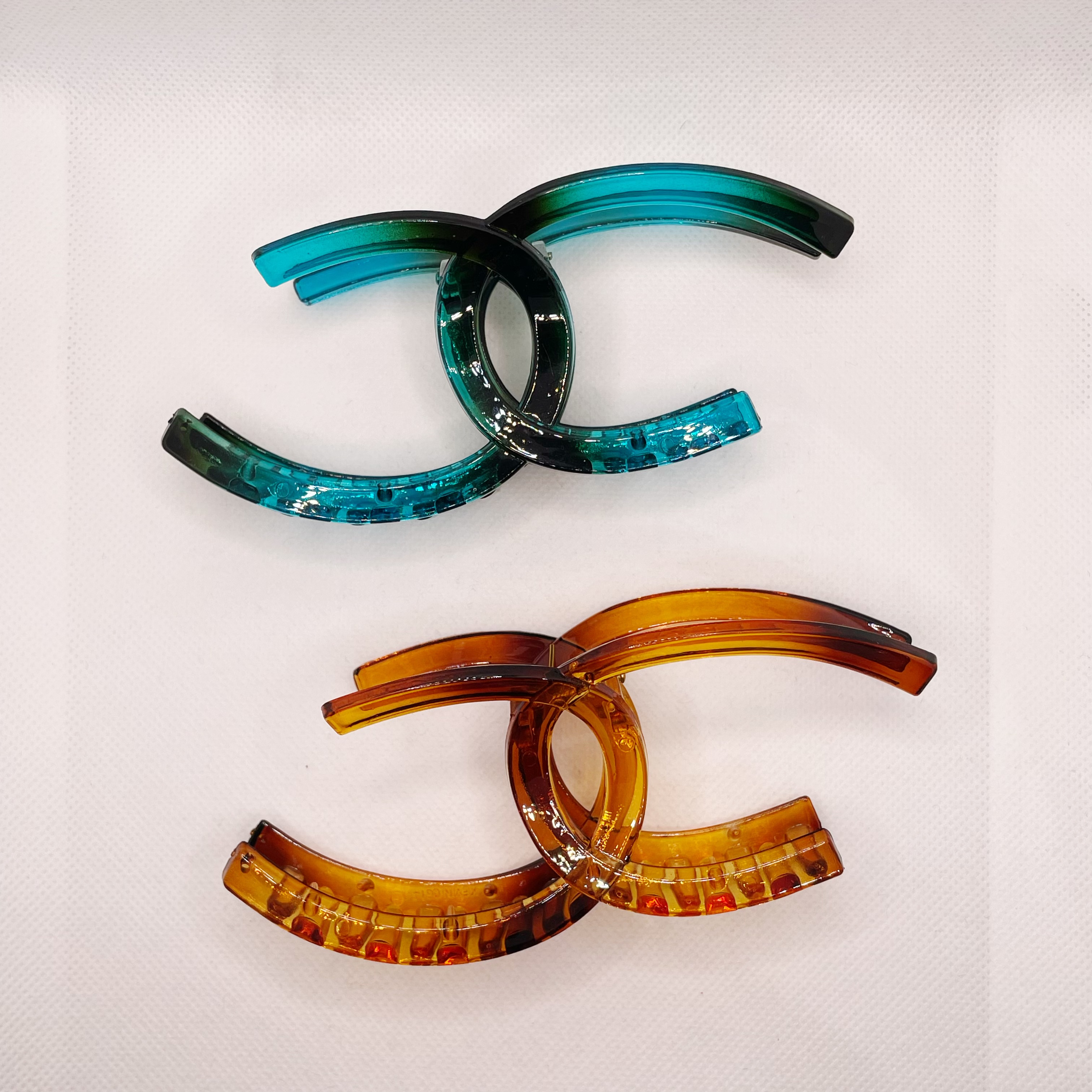 Simple solid color, individual and fashionable X-shaped girl style, rose pink grab clip, fragrant black and white lazy plate hair clip, shark clip