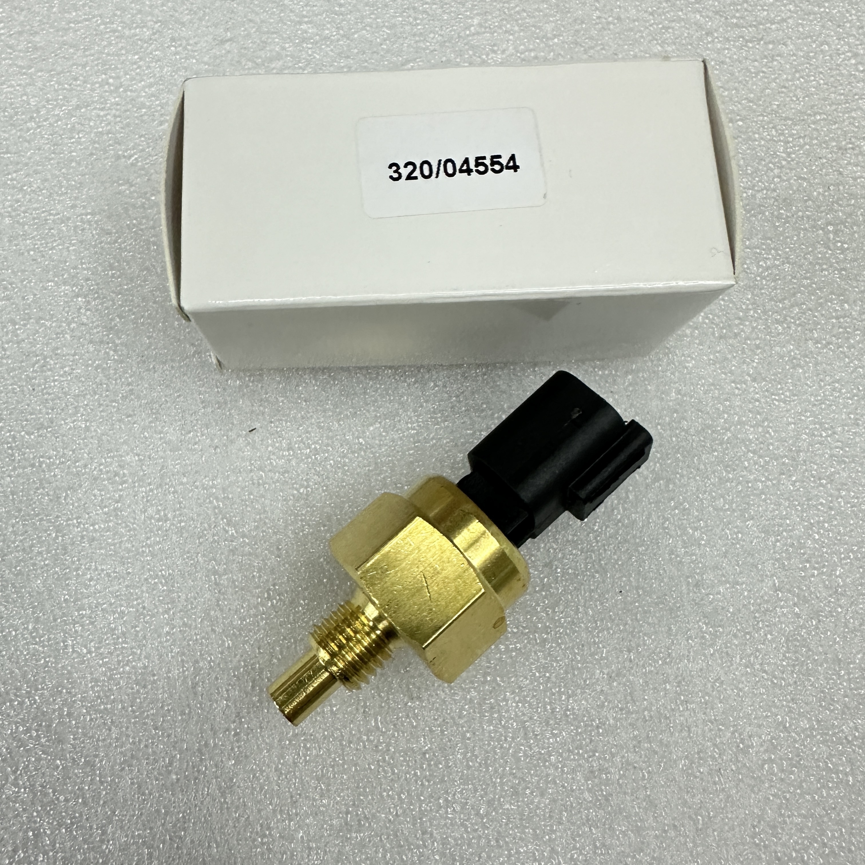 The engineering vehicle parts are suitable for JCB 2CX and 3CX temperature sensors 320/04554 from JCB Item Picture