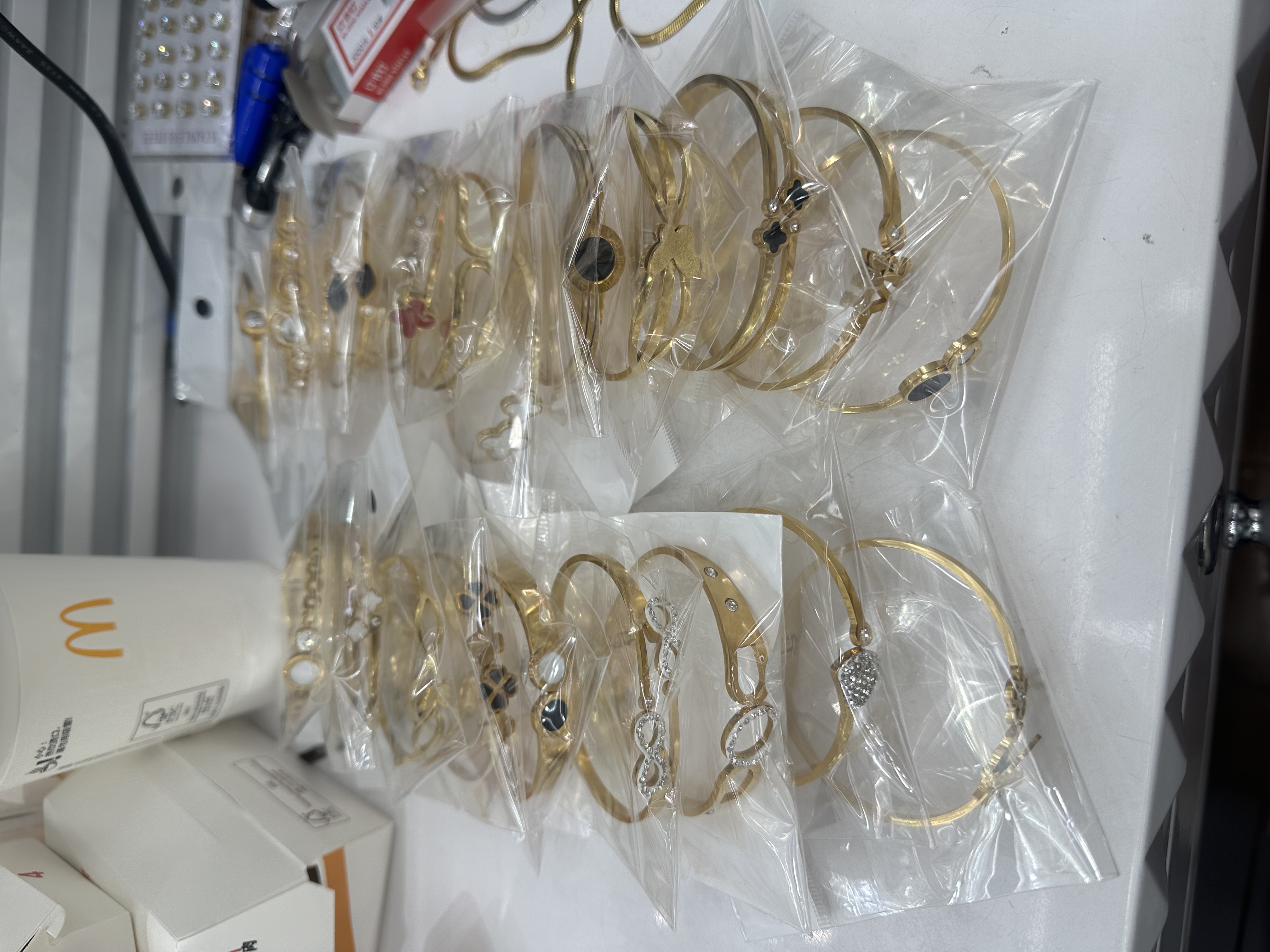 Titanium steel stainless steel bracelet, a high-end bracelet, is a fashionable and trendy accessory. It is anti-fading, wear-resistant and durable detail image 5