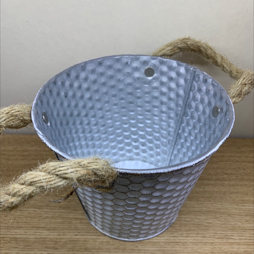 铁艺花盆麻绳小铁桶欧式风格园艺复古蜂窝风格花瓶白底实物图