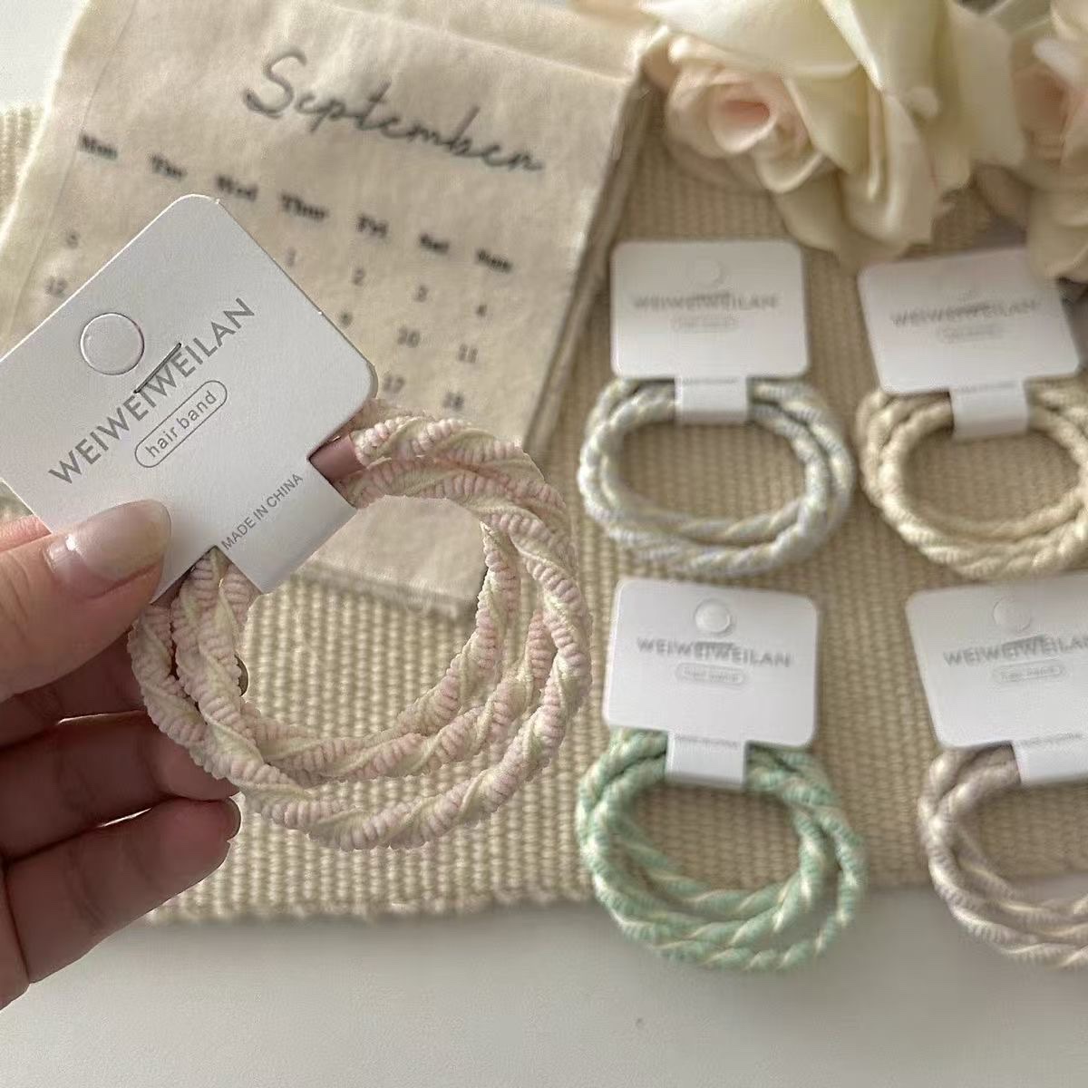 Korean-style women's hair tie, hair band, hair tie, simple and fashionable hair accessory, hair care decoration, elegant and long-lasting, elastic and won't damage hair. Hair tie and hair accessory detail image 4