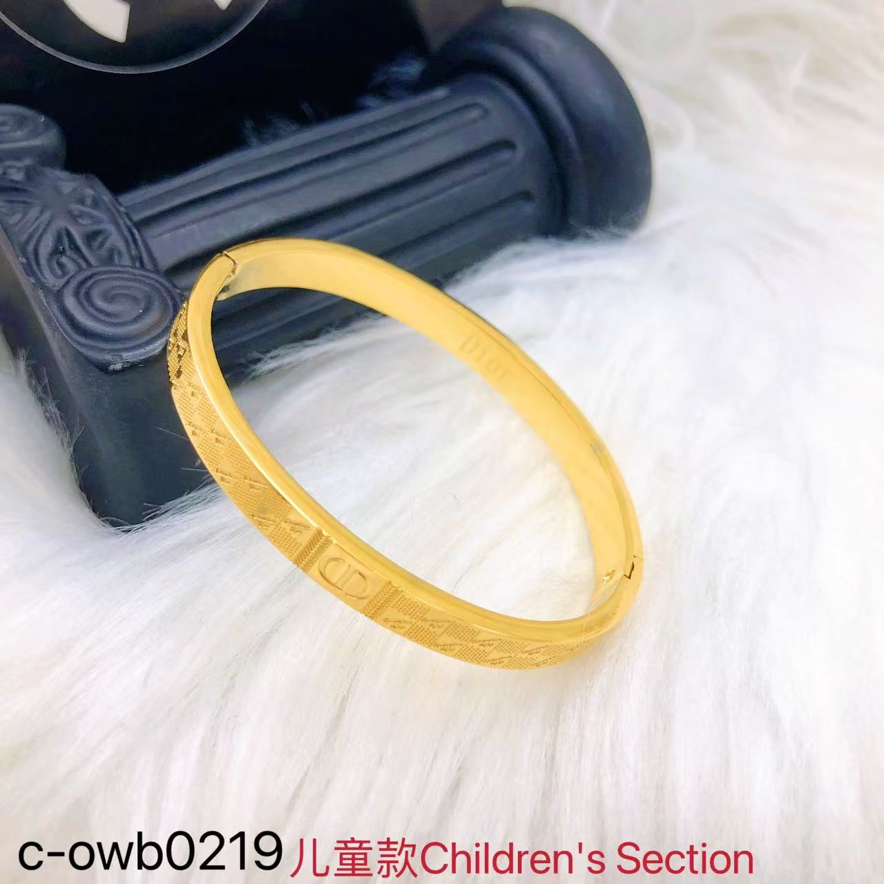 热销外贸钛钢手镯，保色持久不锈钢手镯