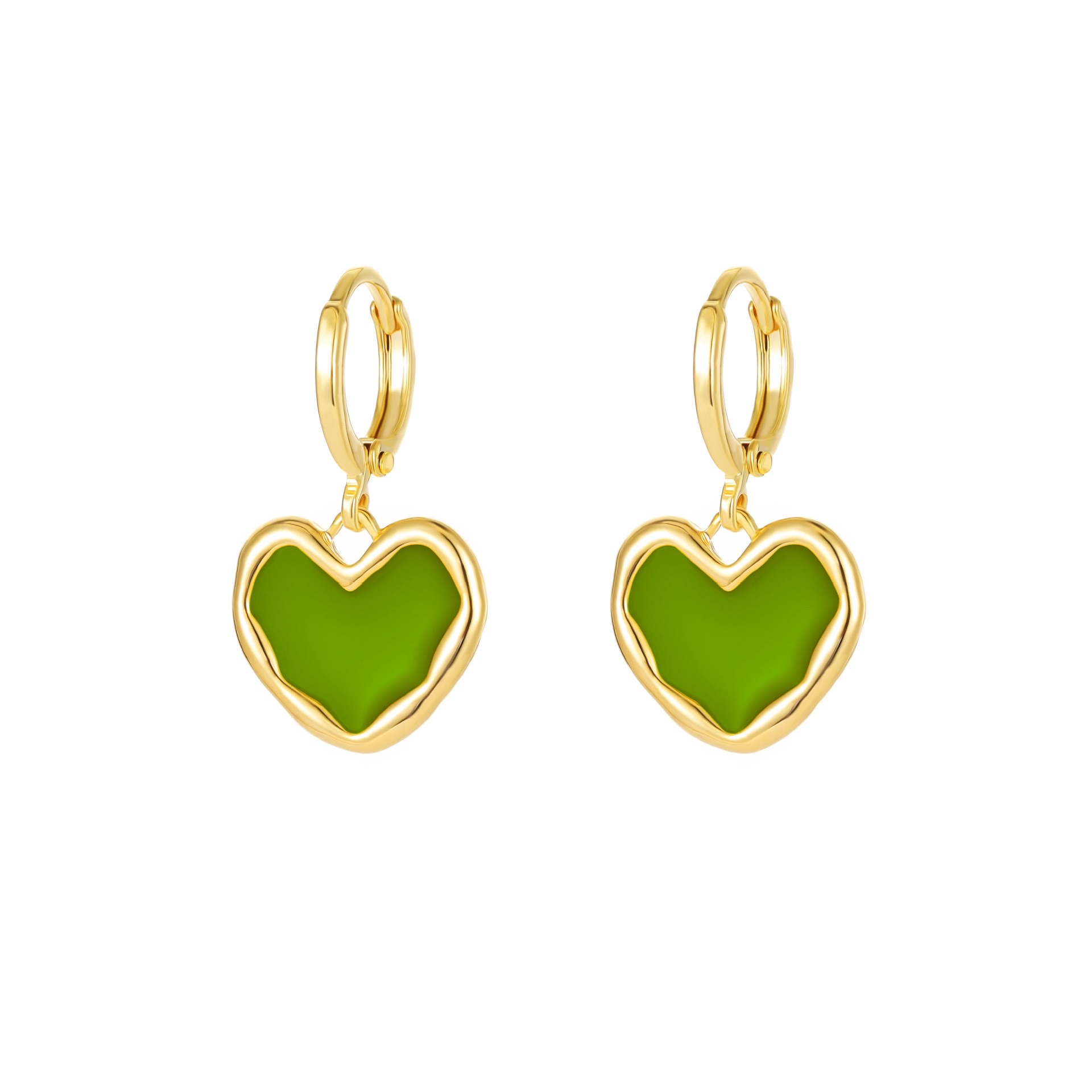 The earrings, stud earrings and other accessories are exquisite, fashionable and durable. The earrings are of the peach heart Spring style, oil-dripping, fashionable, playful and high-end Application Scenario
