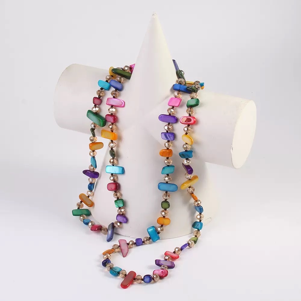 Women's necklace with a patchwork style, crystal hand-woven necklace. Factory direct sales. Welcome to customize with samples. European and American creative cross-border bestsellers. Bohemian colorful shells details Picture
