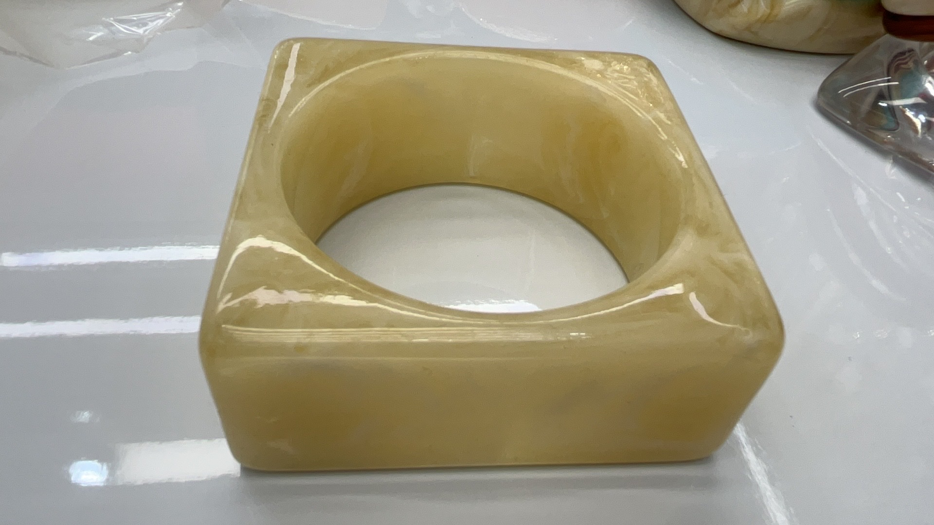 树脂手镯 时尚手链 简约耐磨 高质量耐久 长期保持新颜色手镯