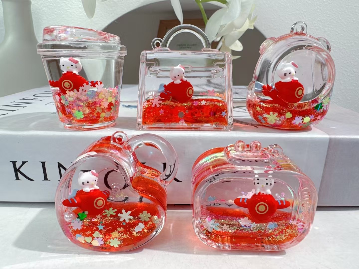 主题亚克力钥匙扣 流沙瓶设计 入油摆件装饰 钥匙扣收藏品 独特创意礼品