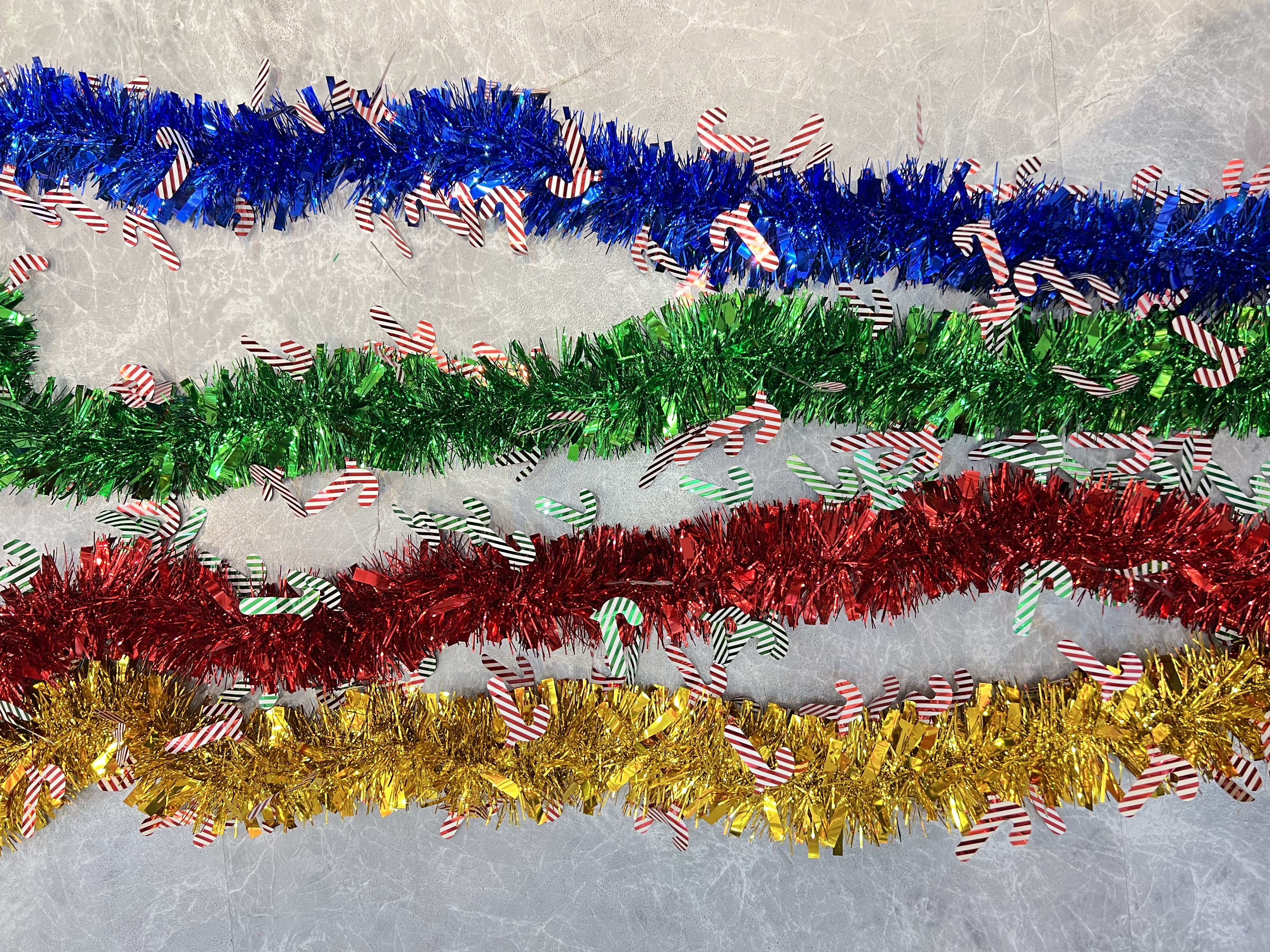 太阳能草坪灯照亮圣诞节 电动圣诞礼品带来欢乐 圣诞树裙装点节日气氛 圣诞袜装饰品摆件增添节日色彩圣诞袜装饰品圣诞摆件