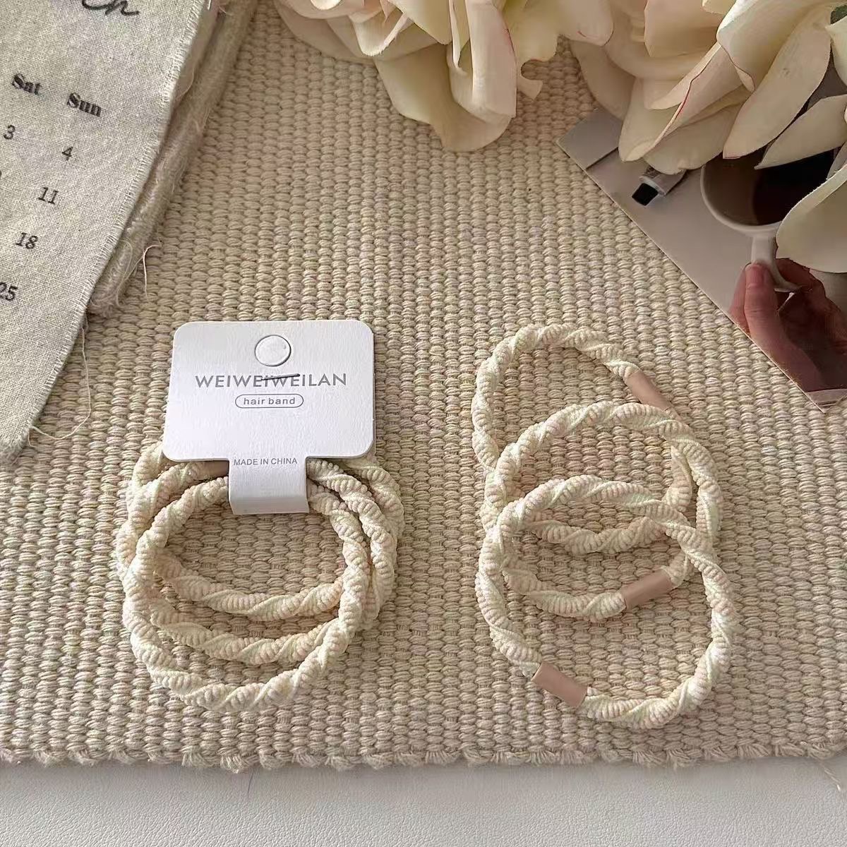 Korean-style women's hair tie, hair band, hair tie, simple and fashionable hair accessory, hair care decoration, elegant and long-lasting, elastic and won't damage hair. Hair tie and hair accessory detail image 3