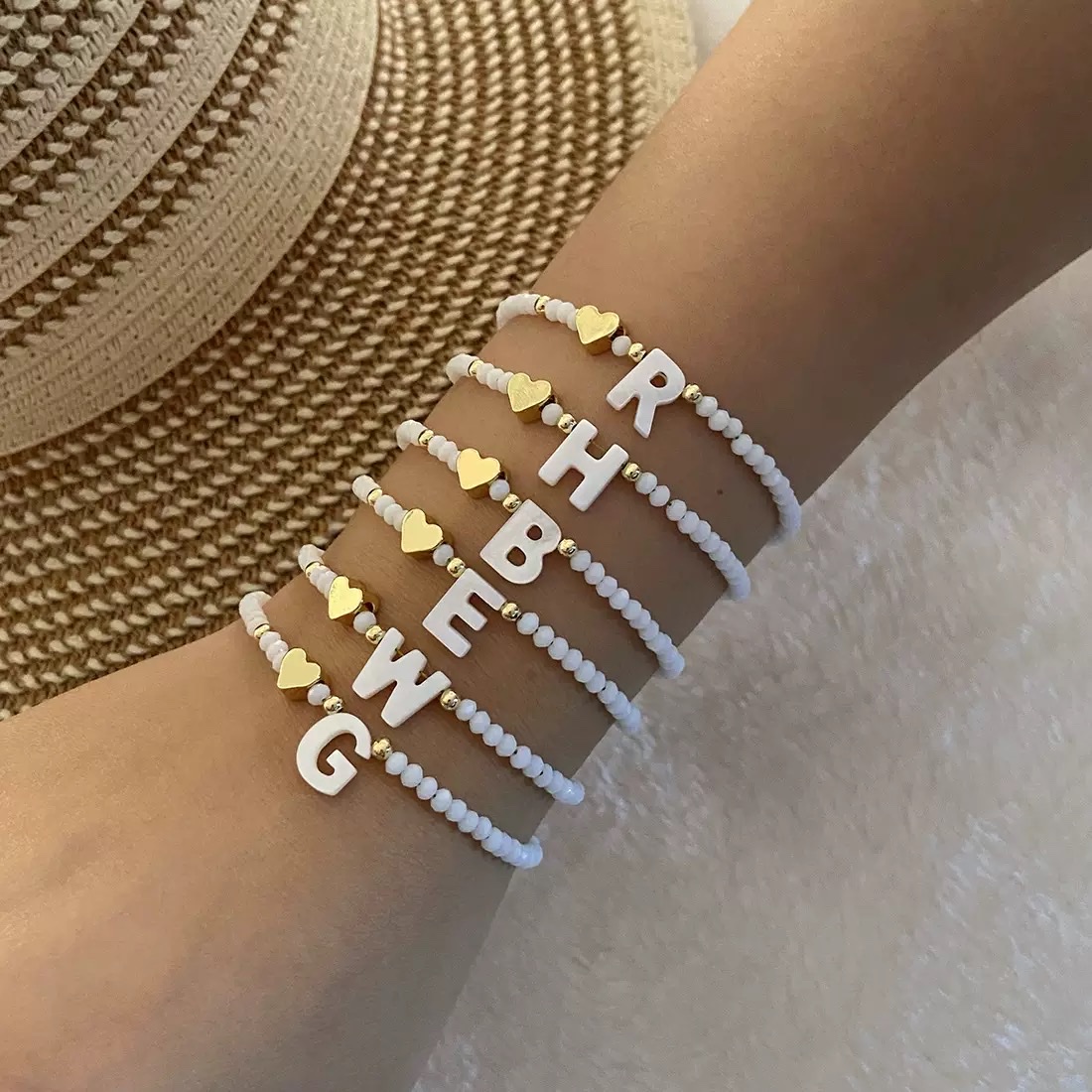 European and American cross-border English 26-letter shell beaded bracelet necklace, metal heart design sense bracelet, Amazon