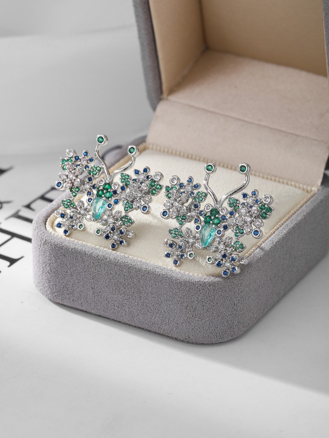 玫瑰金磨砂耳钉 高级感饰品 简约时尚耳环 独特设计耳饰 优雅女士耳环耳饰饰品细节图