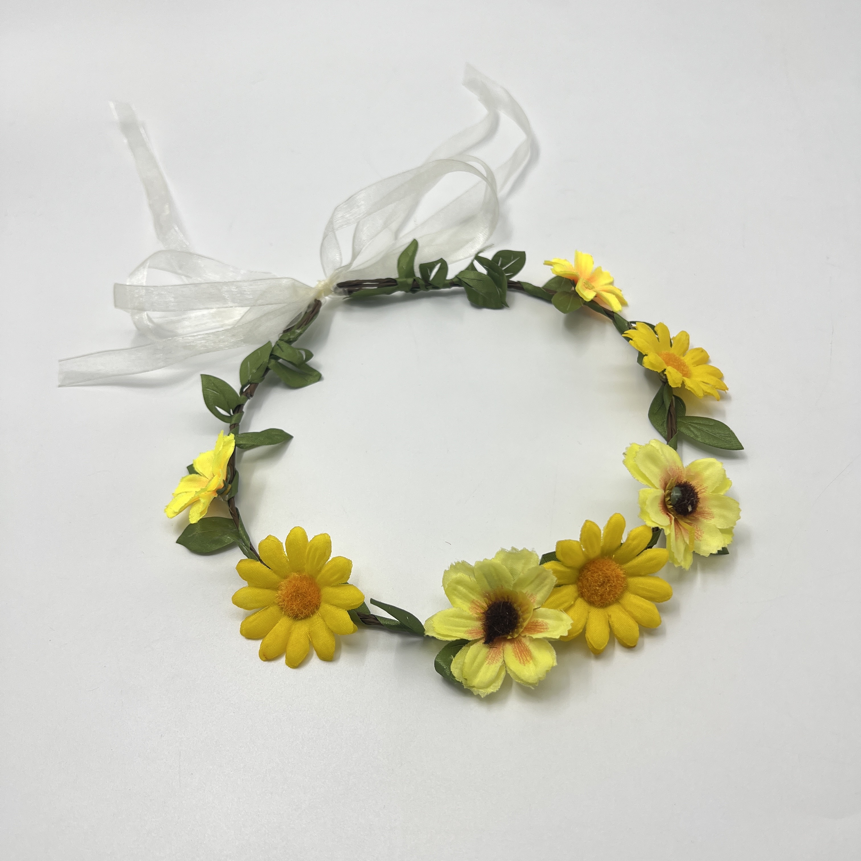 2025 Yiwu Flower Ring Factory, best-selling items in Scenic Spots, colorful flower rings, more new products. Come to the store to see bride headwear detail image 2