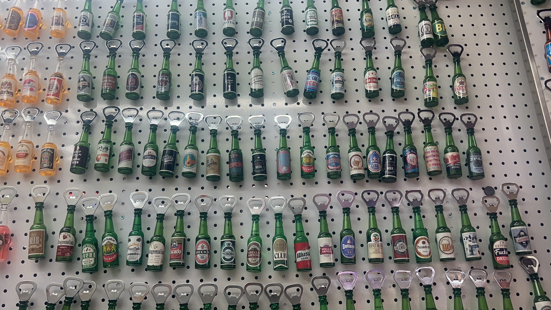 萌粒品牌树脂冰箱贴 儿童玩具车载摆件 安全无毒可爱卡通形象装饰品开瓶器产品图