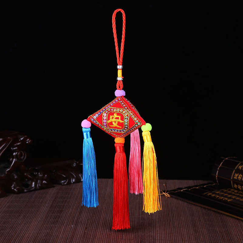Chinese knot headwear, the arrival of the God of Wealth; traditional hand-woven red string hair accessories, bringing continuous good fortune, warding off evil spirits and ensuring safety details Picture
