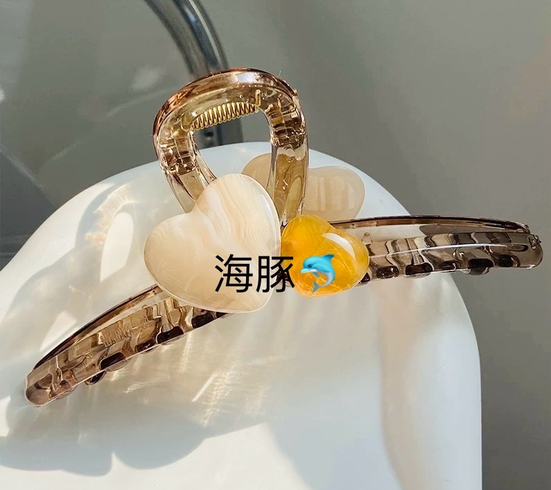 流行爆款气质果冻色鲨鱼夹发卡可爱夹子头饰女时尚爱心发夹后脑勺盘发抓夹发夹抓夹发饰头饰