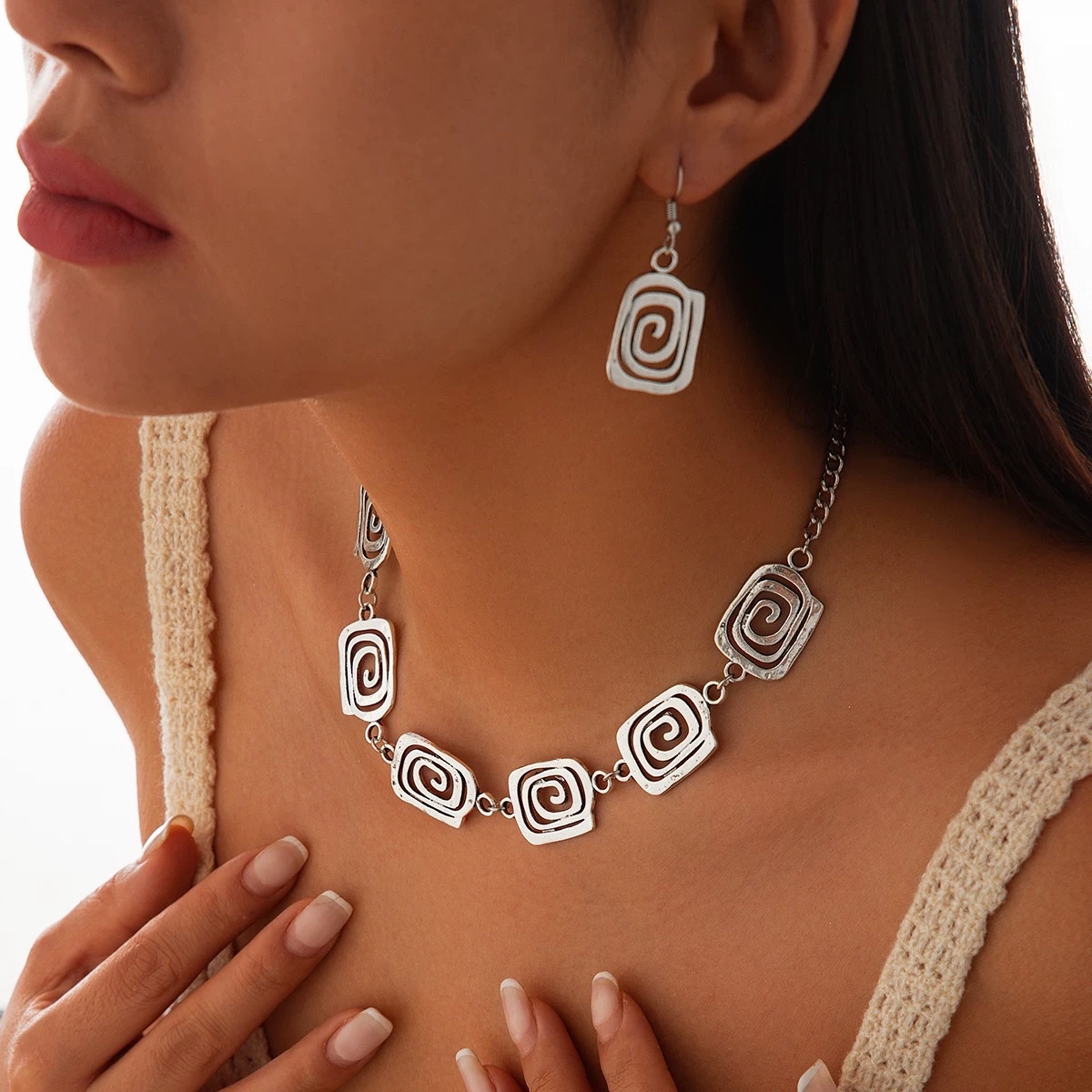 Square spiral pendant patchwork earrings necklace set, a trendy and fashionable accessory for European and American Internet celebrities detail image 5
