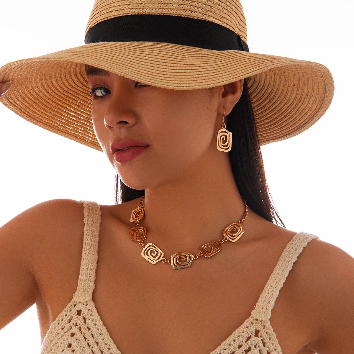 Square spiral pendant patchwork earrings necklace set, a trendy and fashionable accessory for European and American Internet celebrities Specification image