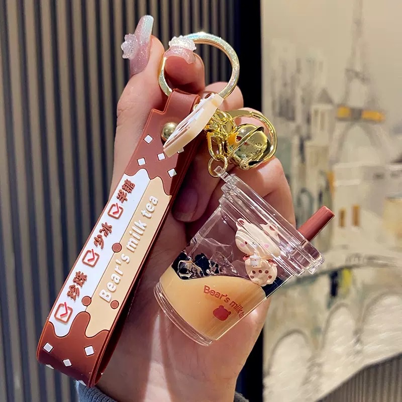 New bubble milk tea keychain, floating little milk bear, liquid sand bottle pendant, couple gift, bag hanging decoration, women's keychain, keychain sand bottle Application Scenario
