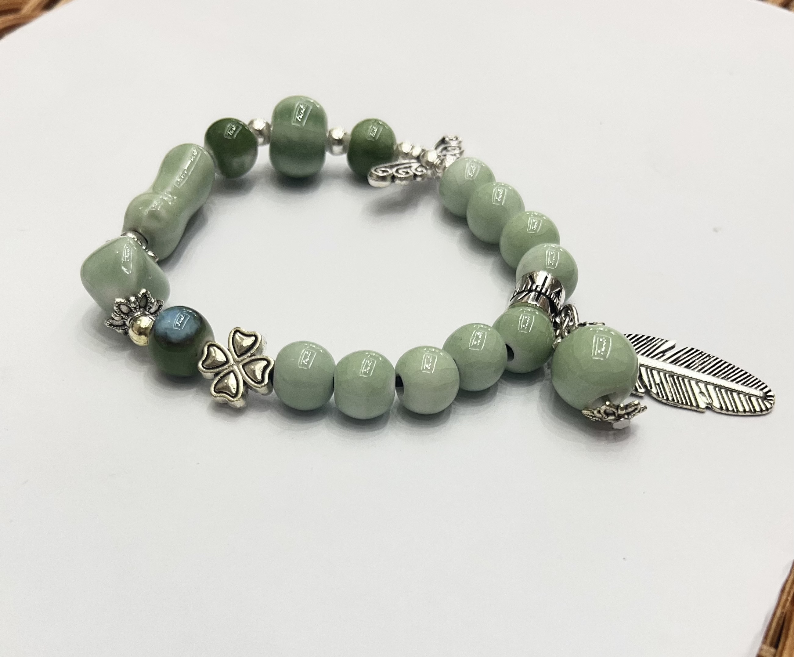 波西米亚风，纯手工编织，手链手串百搭款 不规则设计 女士手链 时尚配饰新款细节图