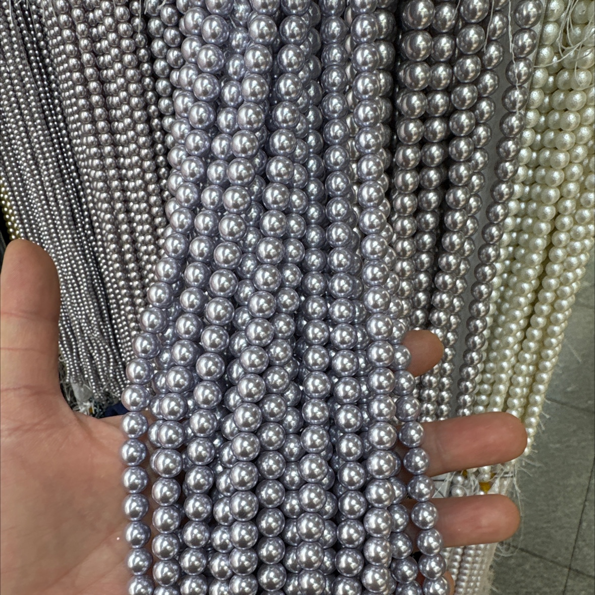Glass beads, loose beads, rice beads, DIY handcrafted beads, materials for wrapping beads, bead bracelets, necklaces, jewelry making accessories details Picture