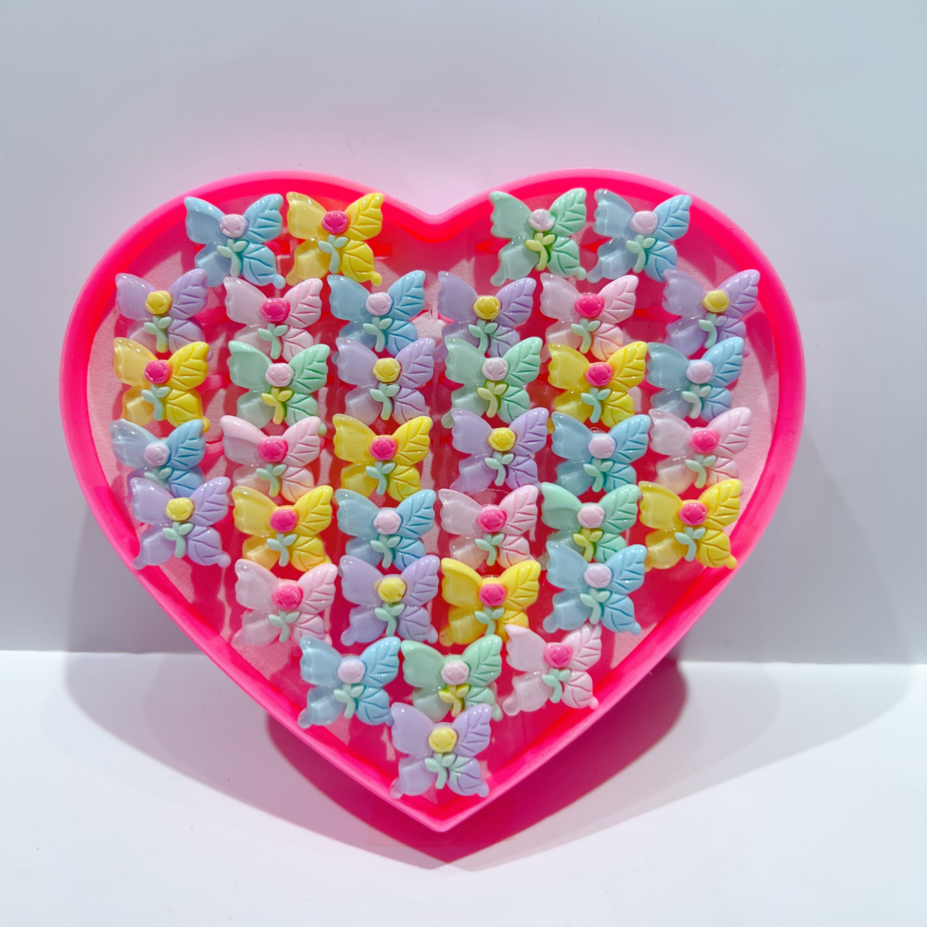 儿童蝴蝶戒指36入桃心盒装戒指儿童可调节指环配饰小公主首饰女童卡通饰品生日礼物暖暖饰品1