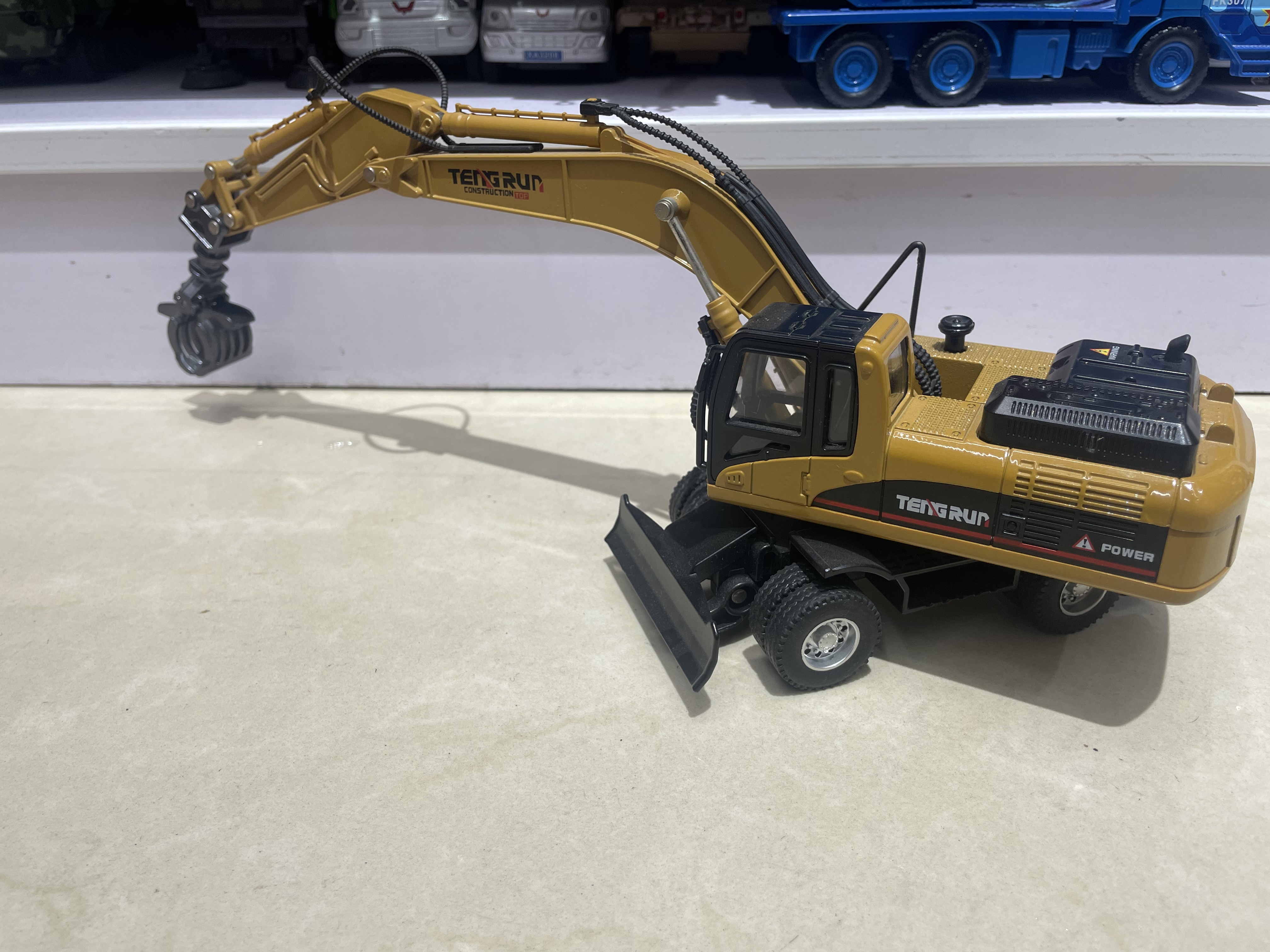 重合金工程轮式抓木机详情图6