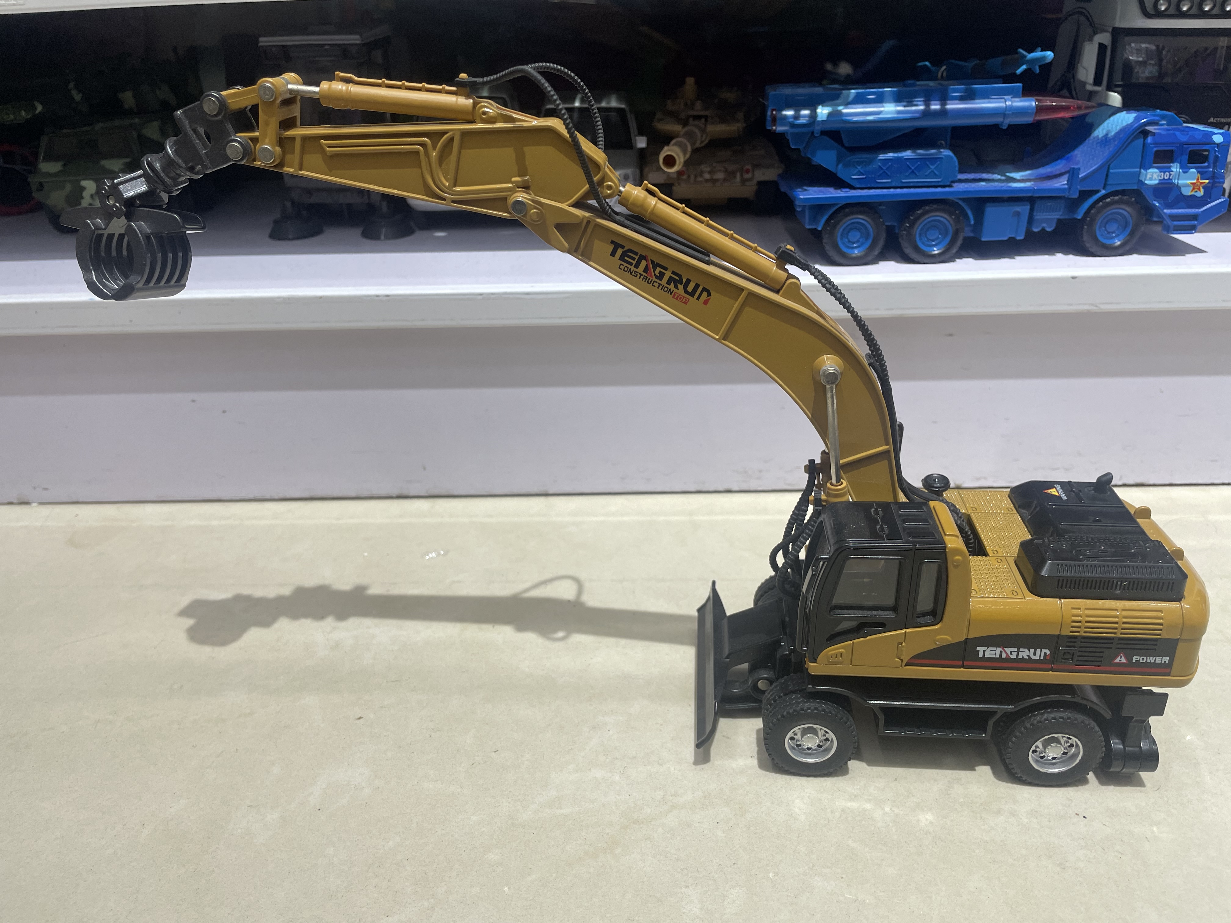 重合金工程轮式抓木机详情图5