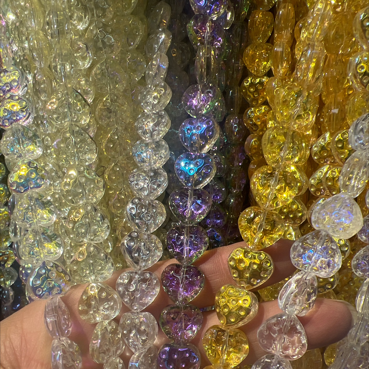 14MM异形电镀水晶玻璃厘桃心♥️适合各种项链，手链，发夹，手机链，衣服，鞋子和帽子等等，可做二十几种颜色网红爆款