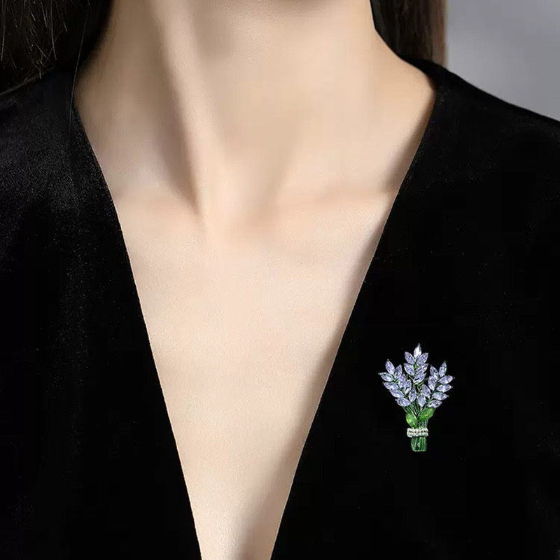 薰衣草花束胸针女2022年新品小众别针胸花奢华别针花卉防走光扣