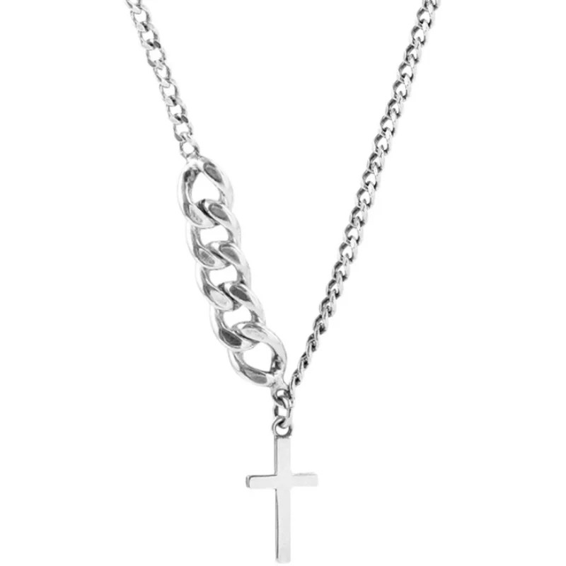 A short cross-shaped titanium steel necklace in the style of European and American Instagram, a hip-hop and simple collarbone chain by a male Internet celebrity, is stylish and versatile details Picture