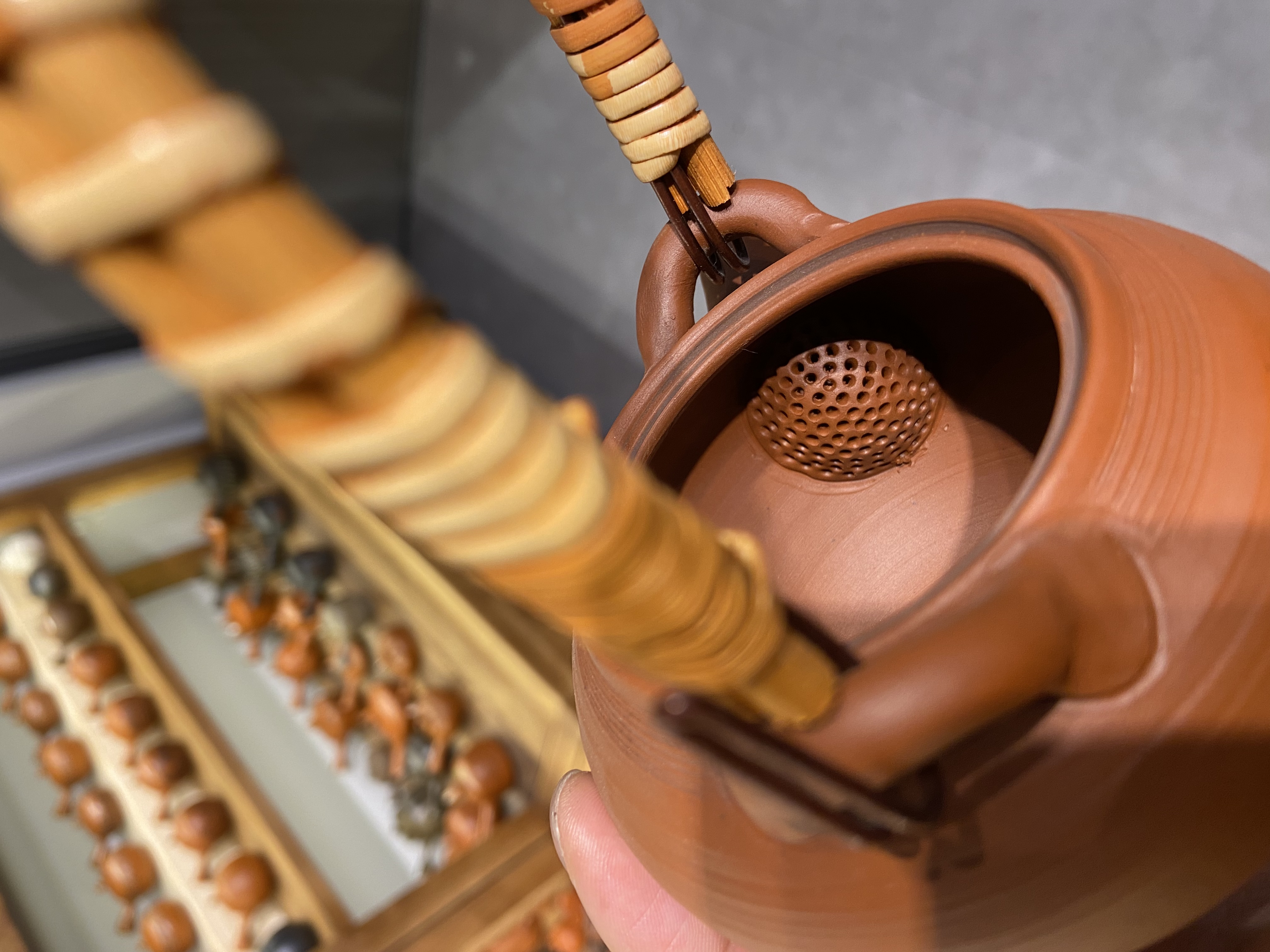 日本常滑烧25年前水野静仙作 朱泥横筋提梁手工日本急须茶壶紫砂壶细节图