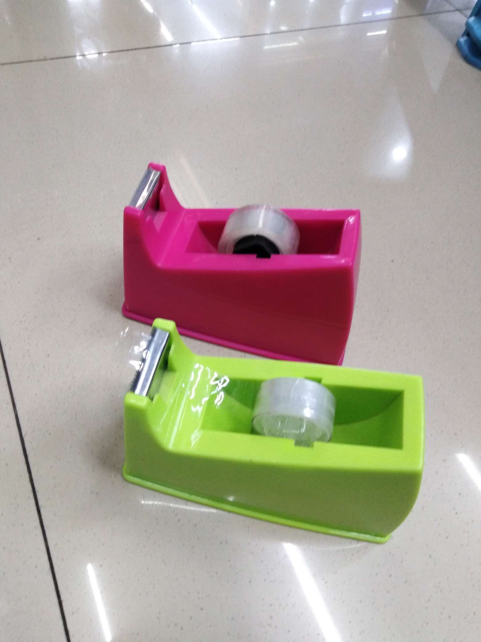 保鲜膜/打包扣/双面胶/热熔胶枪/打包膜产品图