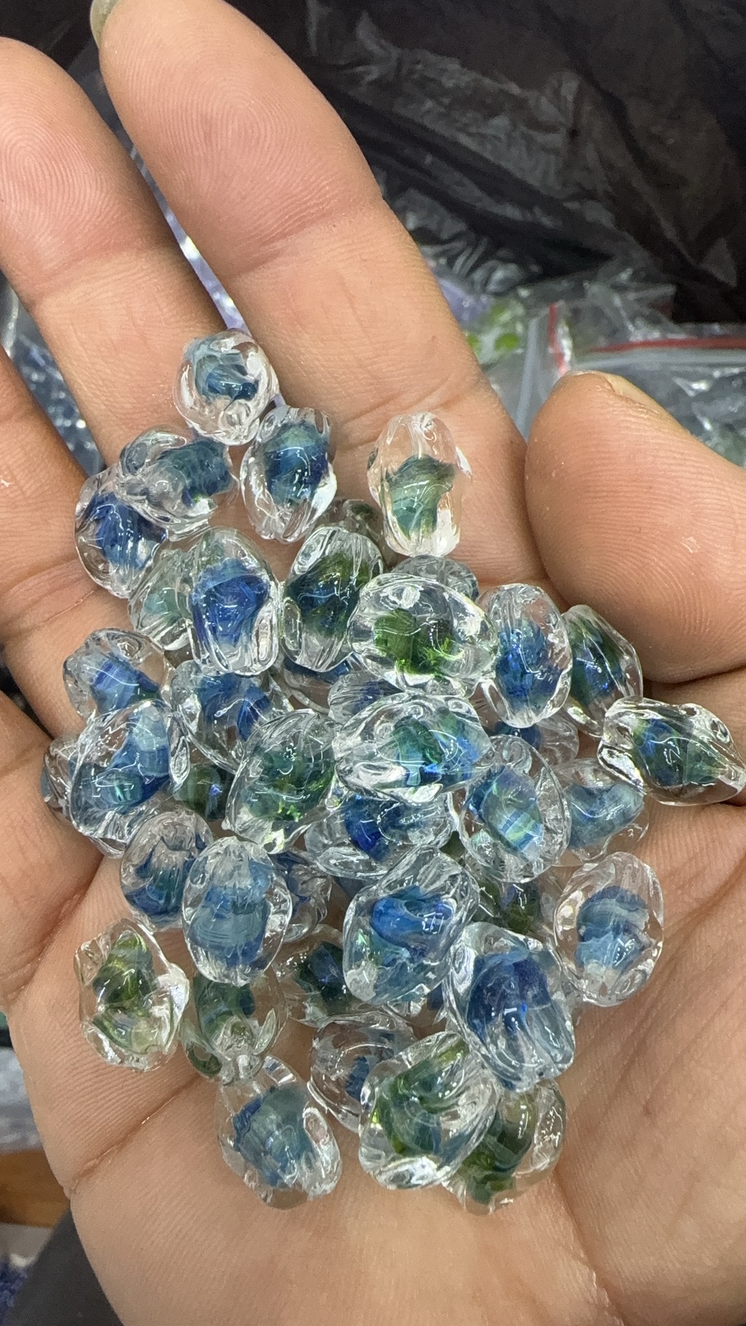 灯工琉璃，进口琉璃珠，极光炫彩效果，纯手工制作工艺。详情图4