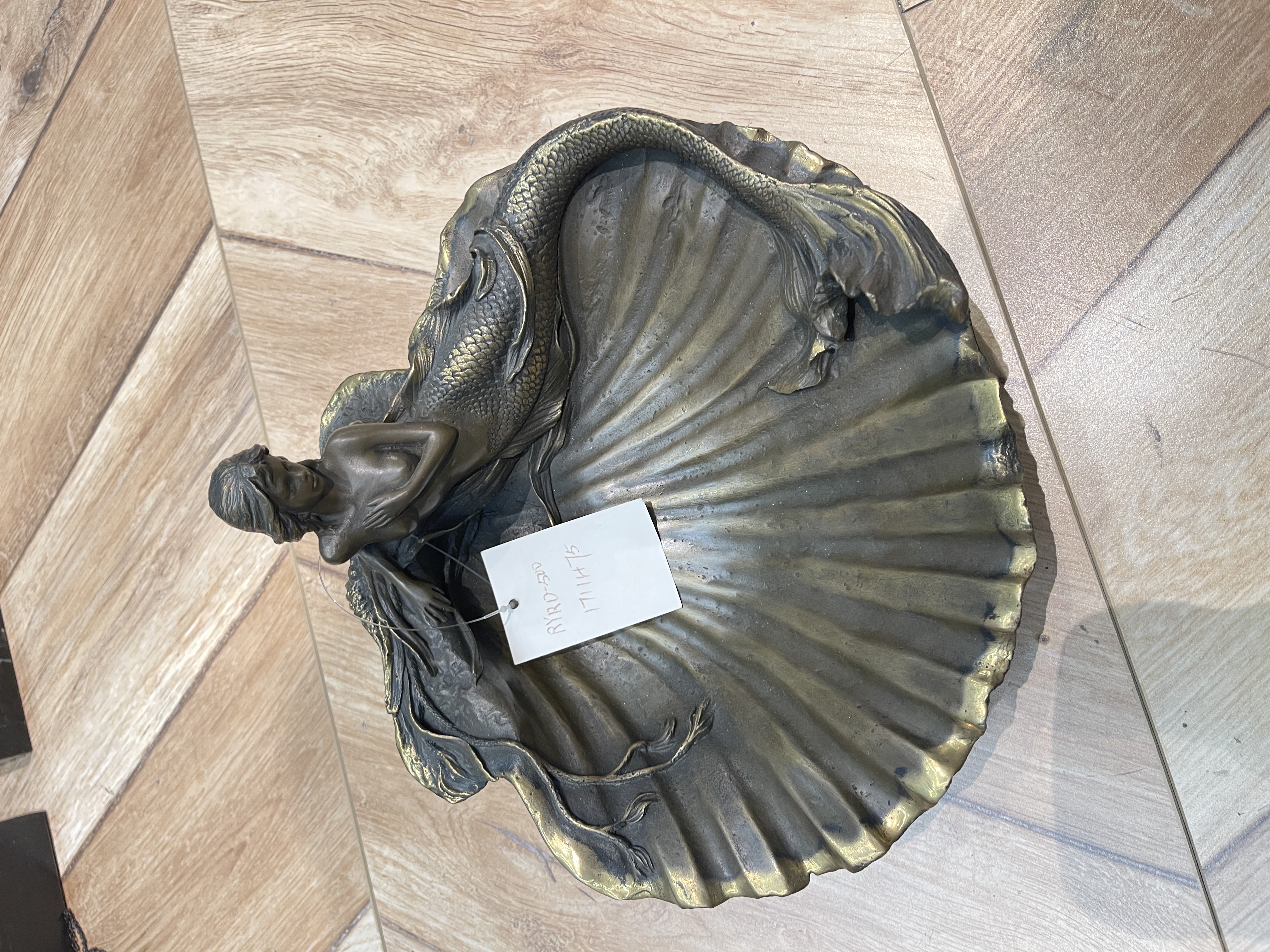 Hot-selling copper fruit platter, European mermaid fruit platter, retro collectible display piece, copper fruit platter, copper ware detail image 8