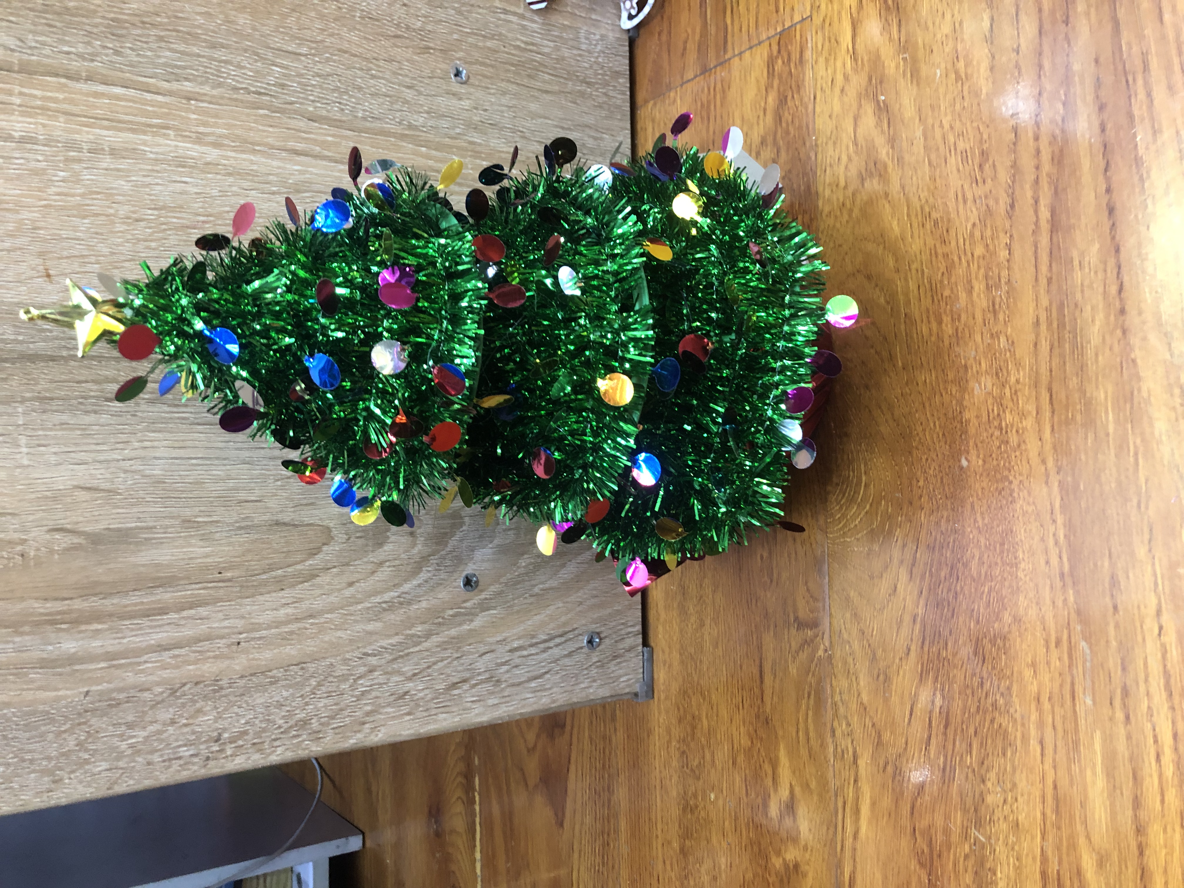 圣诞树类光纤发卡 圣诞袜装饰品 闪亮圣诞树头饰 独特光纤设计 为圣诞增添节日气氛圣诞树圣诞树圣诞树类圣诞袜装饰品圣诞袜装