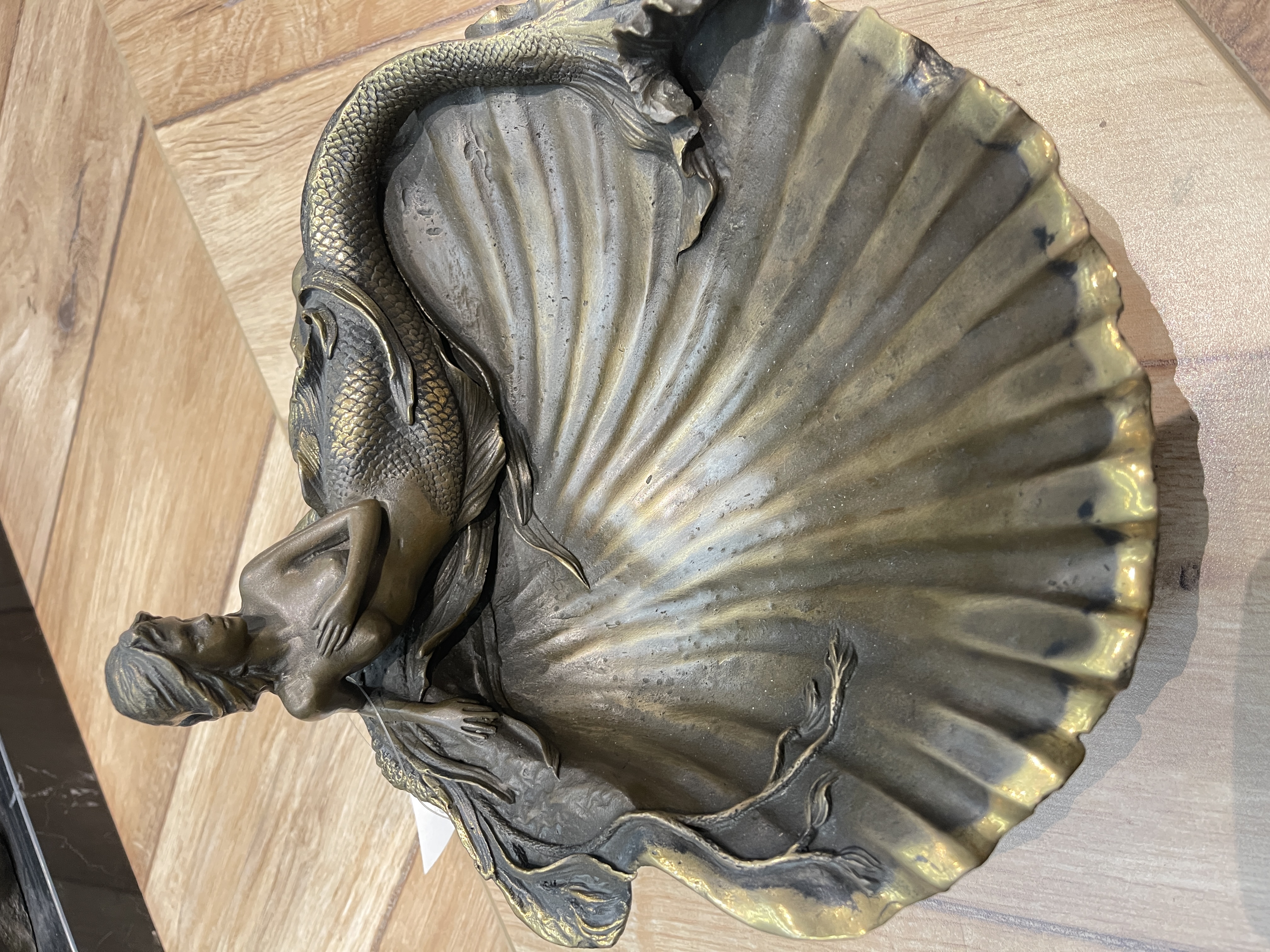 Hot-selling copper fruit platter, European mermaid fruit platter, retro collectible display piece, copper fruit platter, copper ware detail image 5