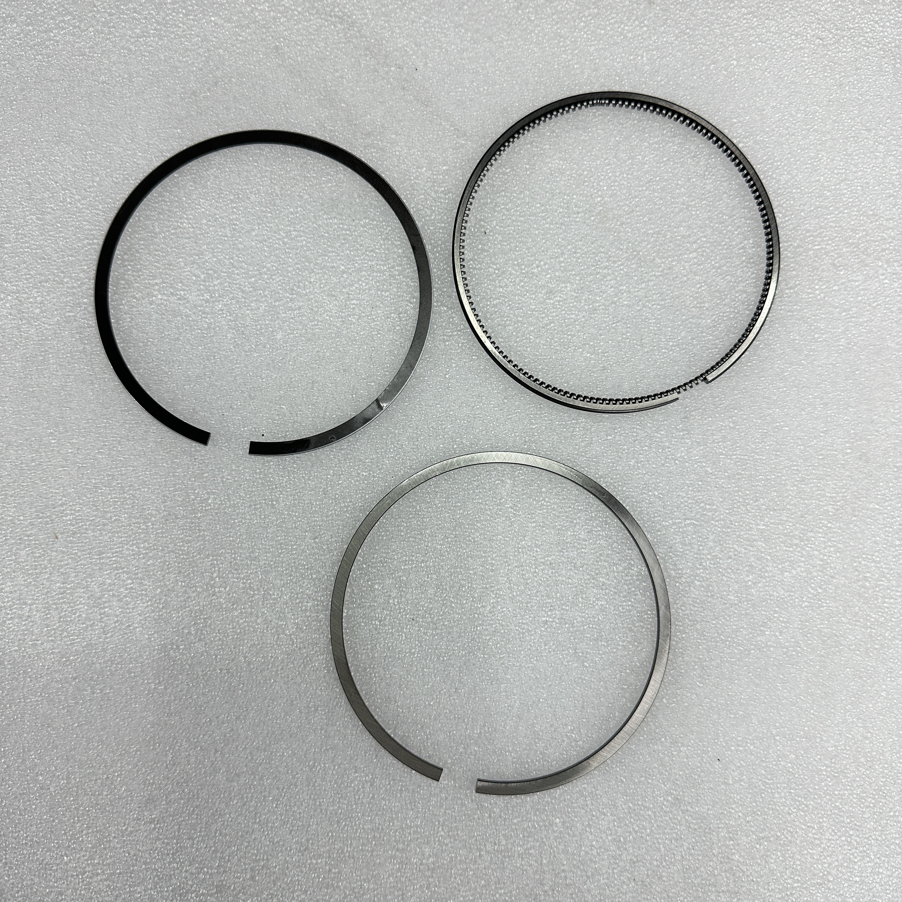 工程机械配件适用于帕金斯发动机活塞环 115107970白底实物图