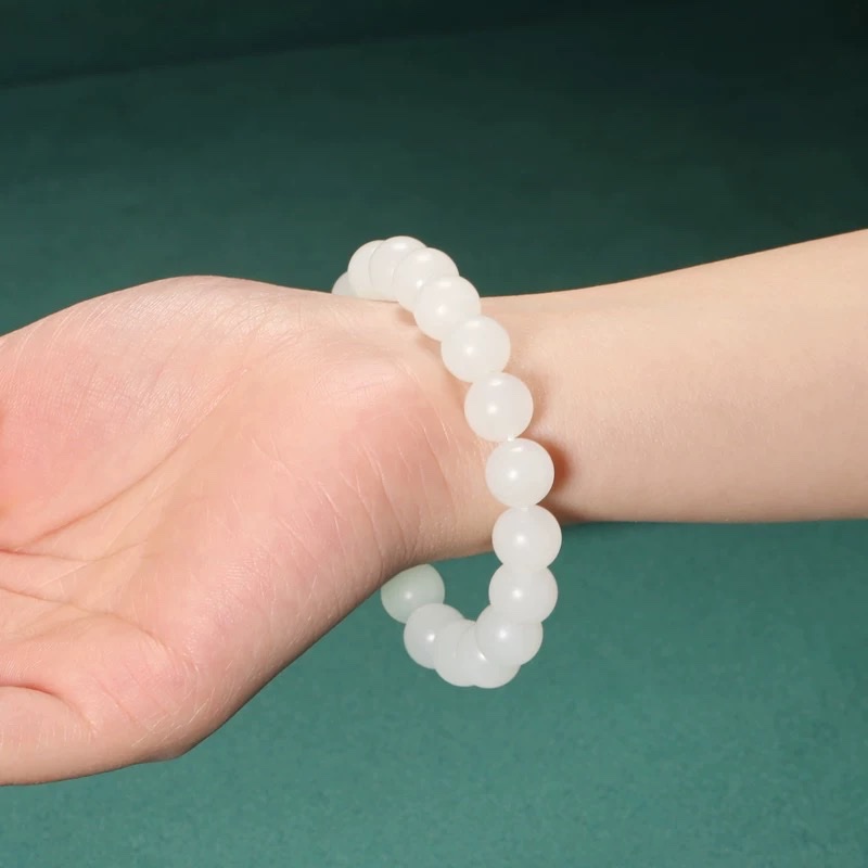 Hetian jade, Qinghai Laokeng material white jade bracelet for women, 10mm round beads, Hetian white jade beads, delicate, warm, simple and plain string, excellent gift string Application Scenario