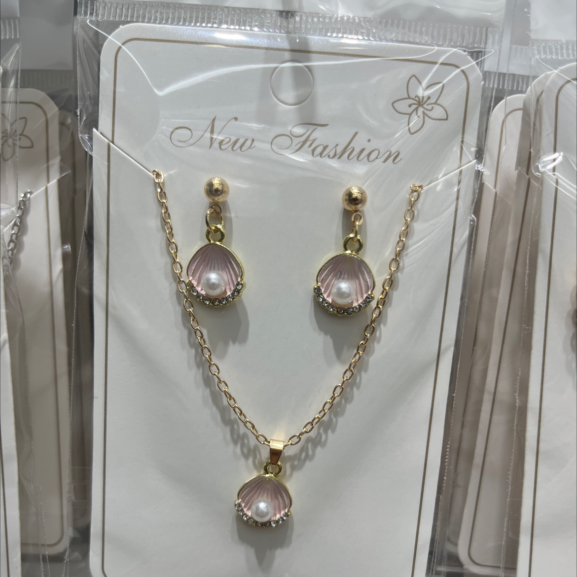 玫瑰金磨砂耳钉 高级感饰品 耳环耳饰 简约时尚女士首饰 精致耳饰礼物珍珠项链中东合金吊坠项链女拼接气质珍珠项链