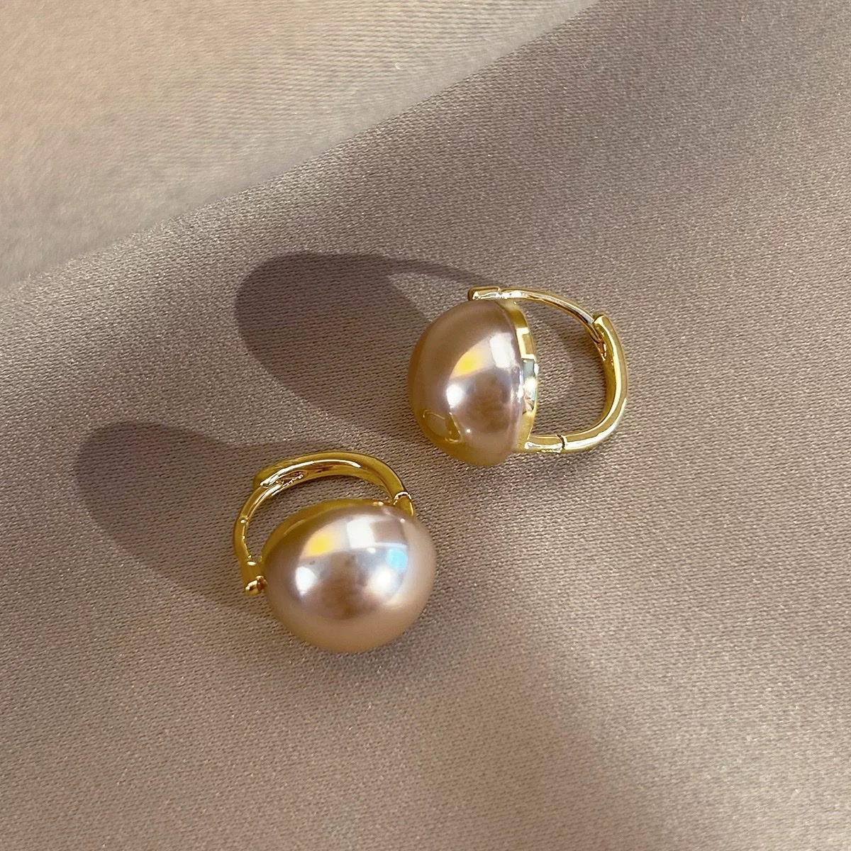 气质高级感小巧甜美简约珍珠小耳扣时尚轻奢小众设计独特网红耳环耳饰