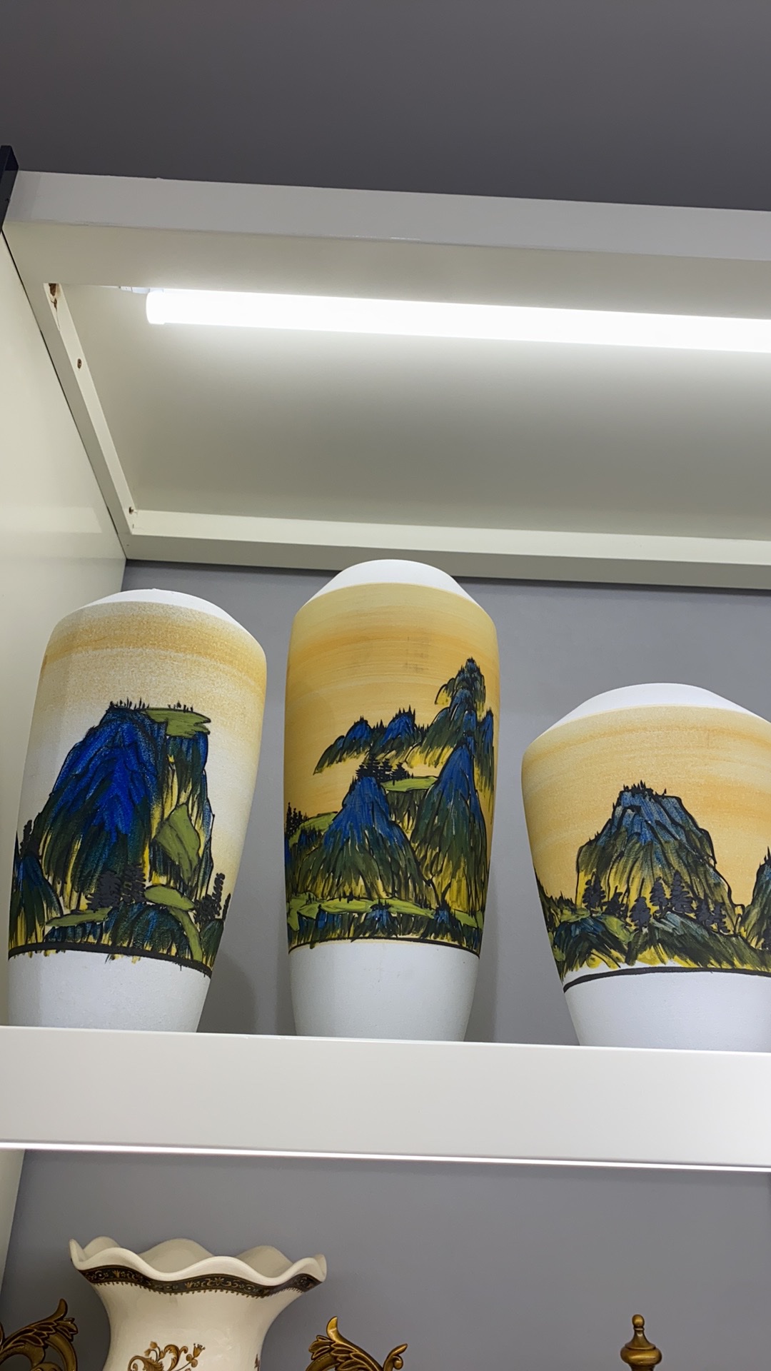 陶瓷工艺精致 花瓶劲物工艺品独特设计 耐热耐用日用陶瓷陶瓷劲物工艺品