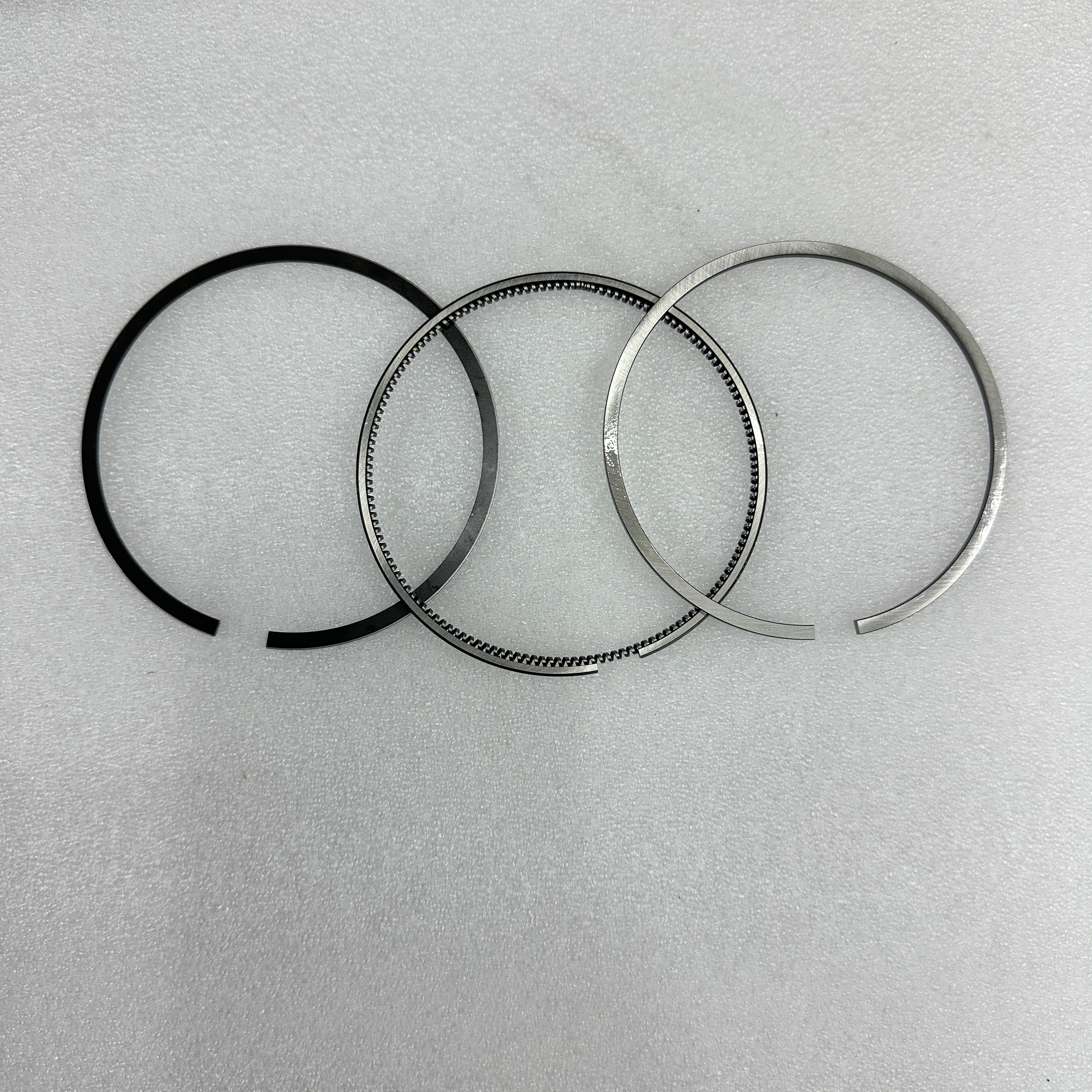 活塞、活塞环、活塞销实物图