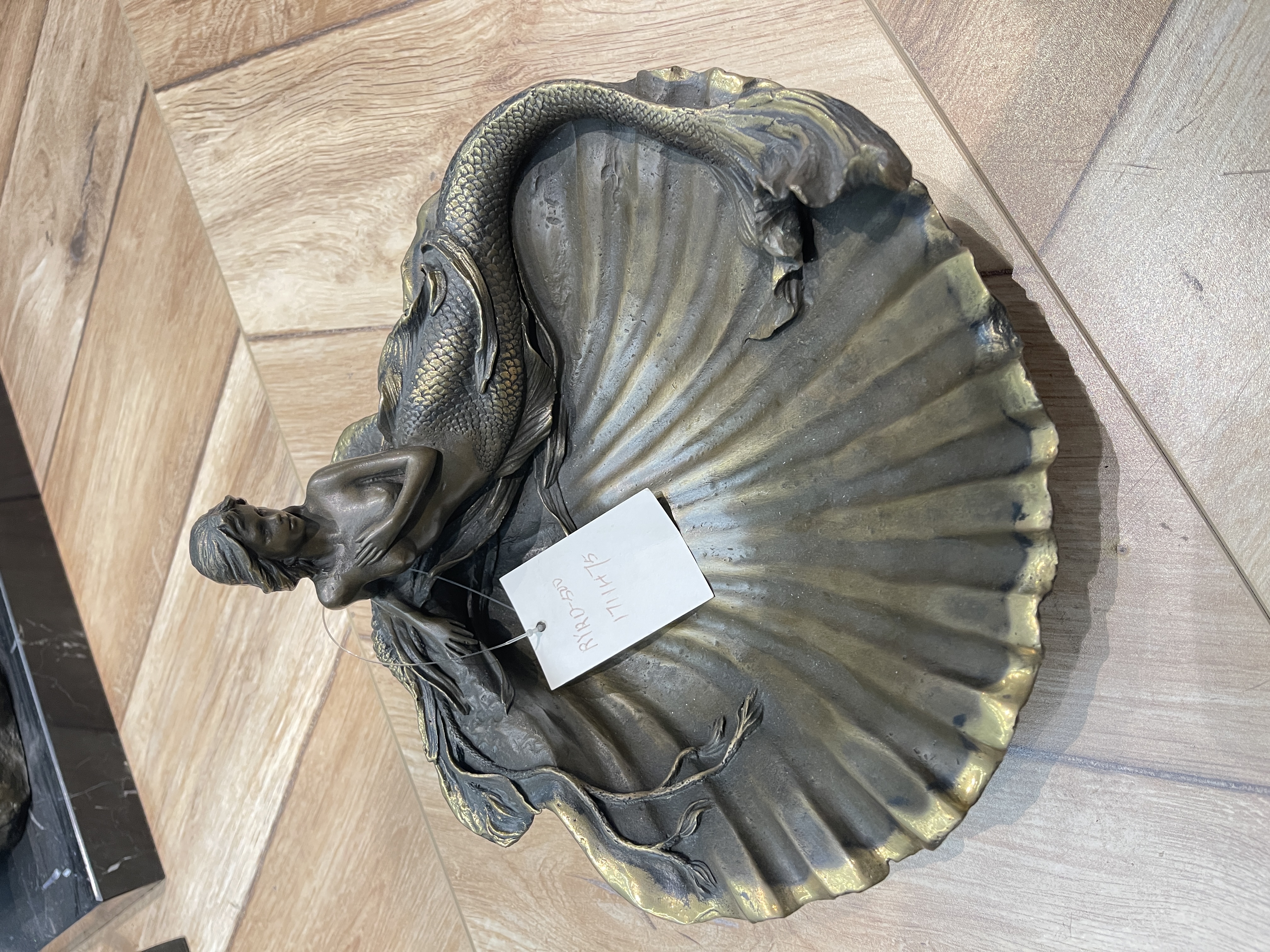 Hot-selling copper fruit platter, European mermaid fruit platter, retro collectible display piece, copper fruit platter, copper ware detail image 7