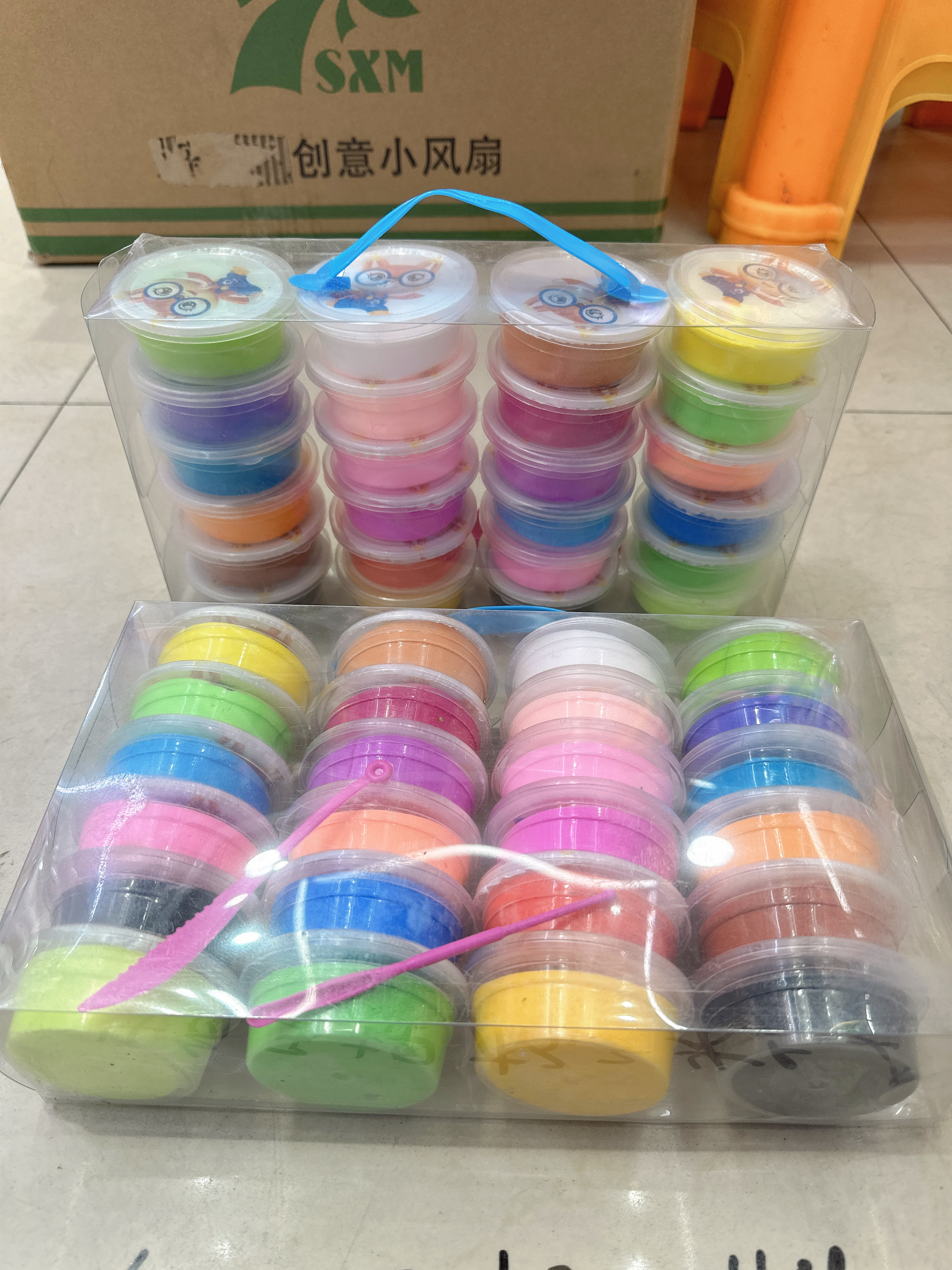 小孩玩具DIY手工制作超轻粘土 益智类玩具 开发小孩的动手能力 能拉 能捏超轻粘土细节图