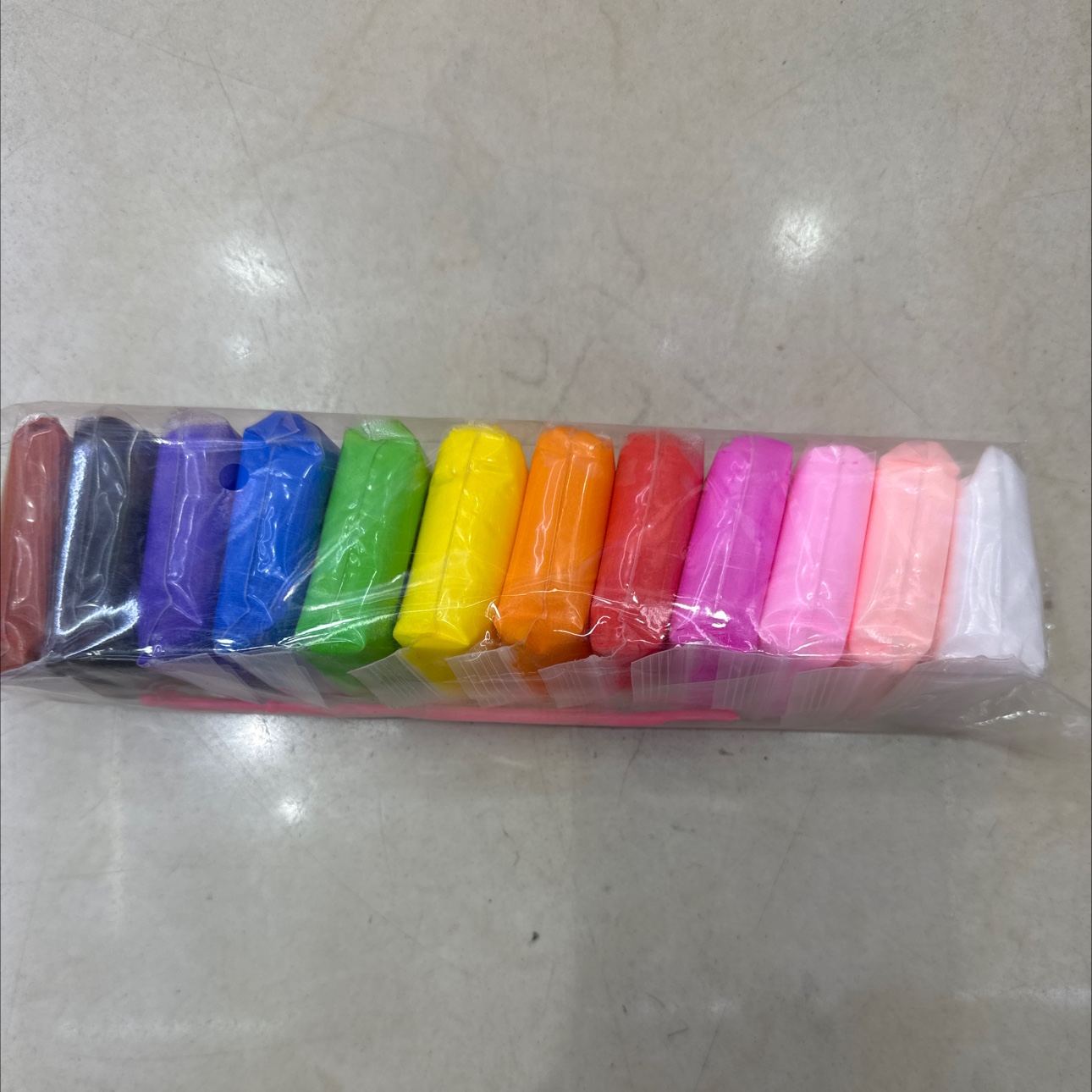 DIY手工制作超轻粘土 益智类玩具 开发小孩的动手能力 能拉 能捏超轻粘土白底实物图