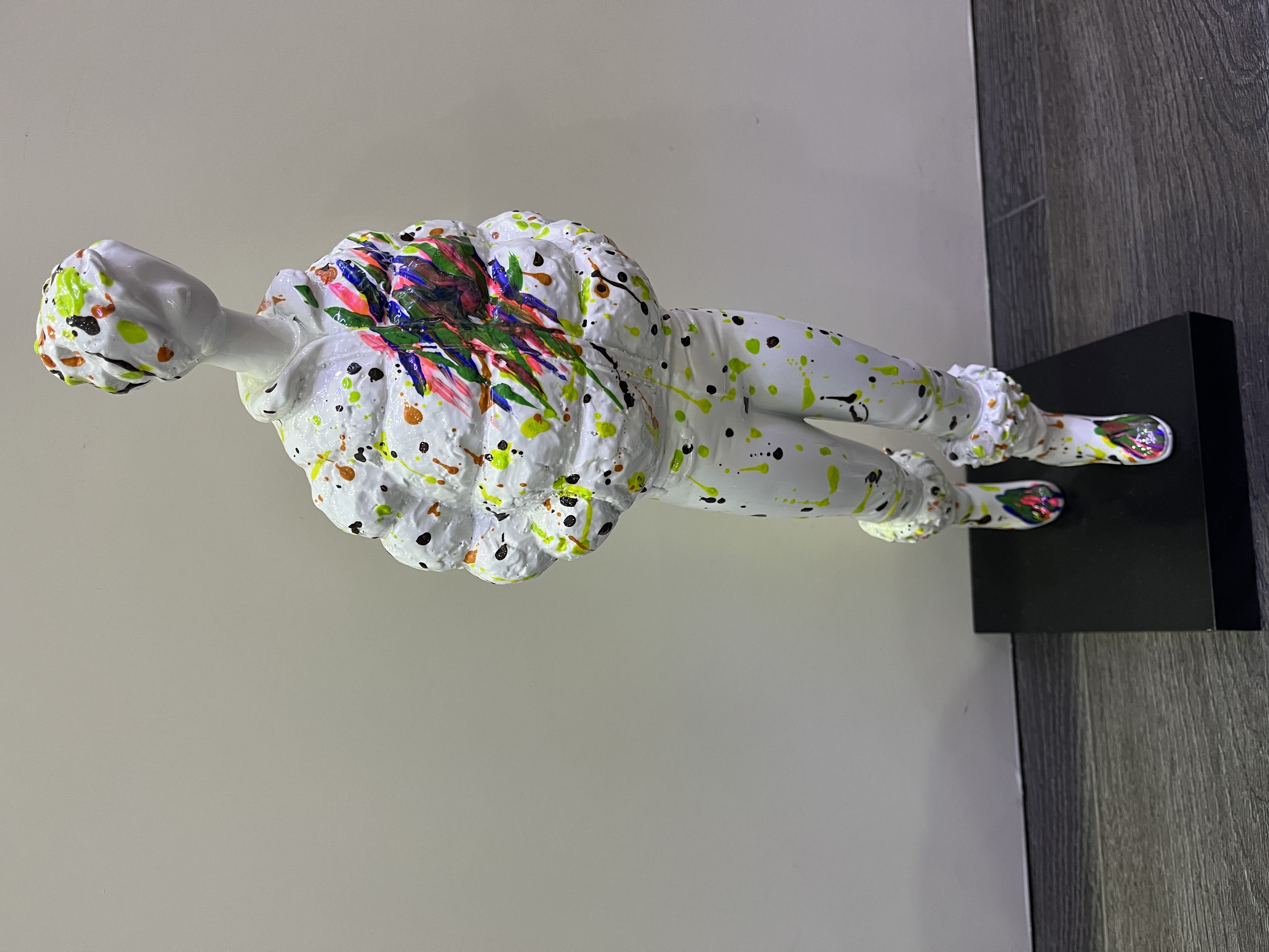 现代风格家具装饰手工画冬天人物款式适合现代风格酒店会所办公室摆件