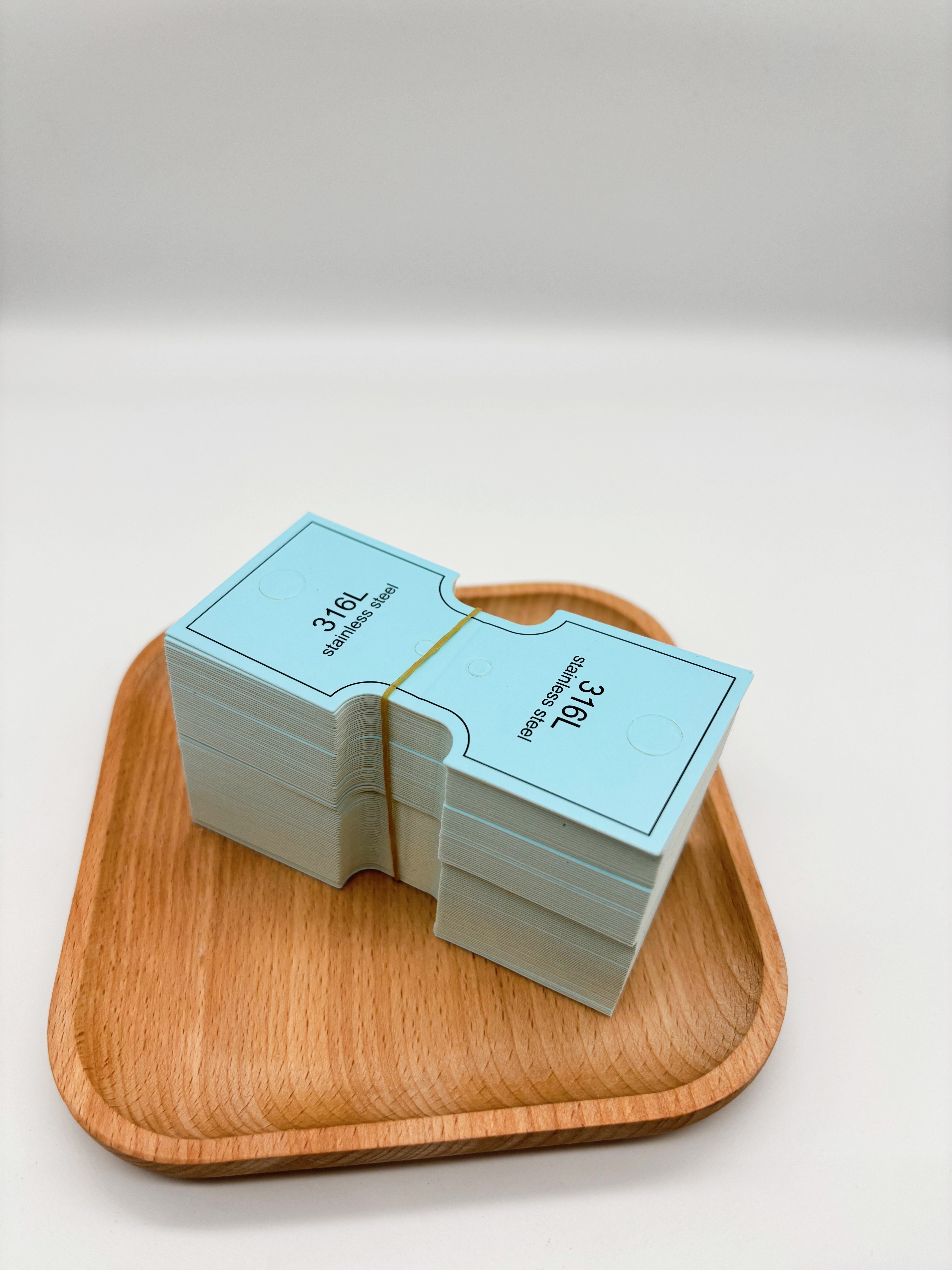 4*10蓝色对折卡纸饰品配件包装卡片细节图