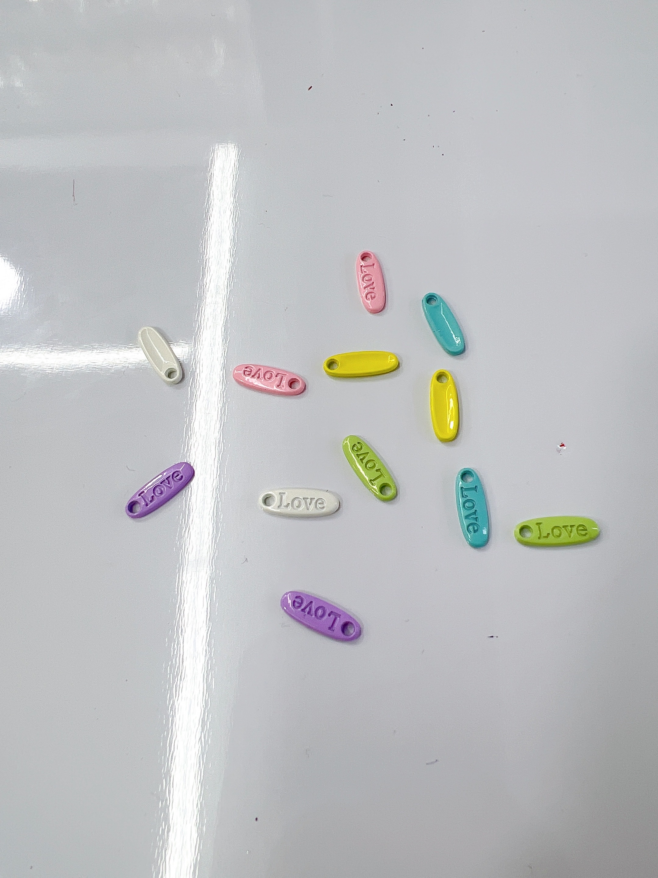 diy zinc alloy jewelry accessories are elegant, fashionable, fresh and trendy. Earrings, hair accessories, accessories, cartoon and cute spray-painted color-preserving pendants, pendants, phone chains, keychains, accessories, tags, phone cases, simple design and creative gifts Specification image